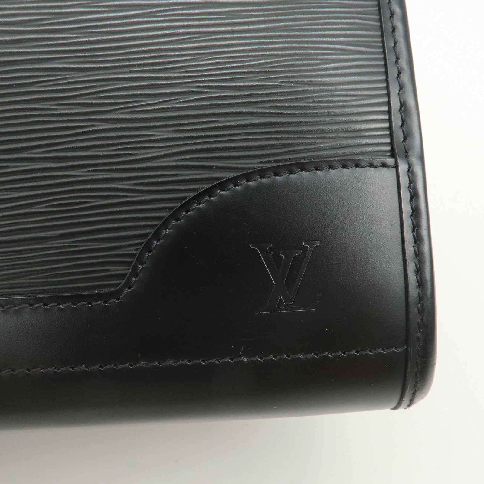 Louis Vuitton Epi Leather Madeleine PM Hand Bag Noir Black M59332