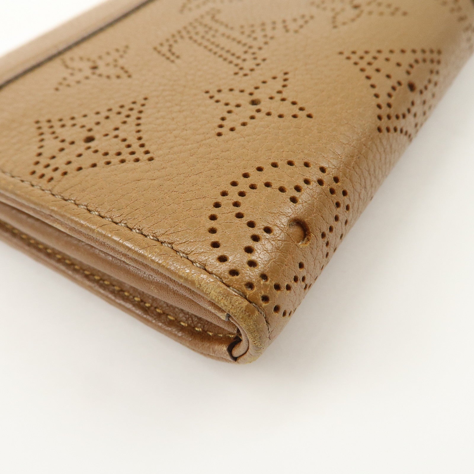 Louis Vuitton Monogram Mahina Portefeuille Iris Wallet M58140