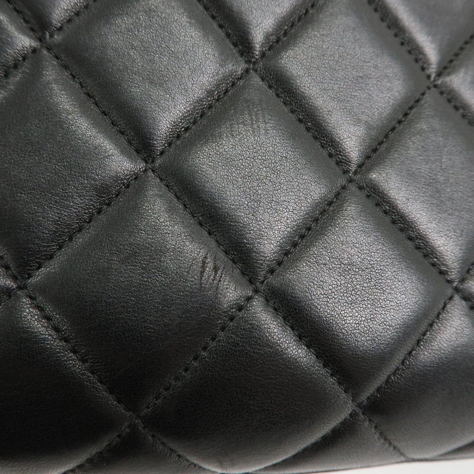 CHANEL Matelasse Lamb Skin Chain Kiss Lock Shoulder Bag Black Gold