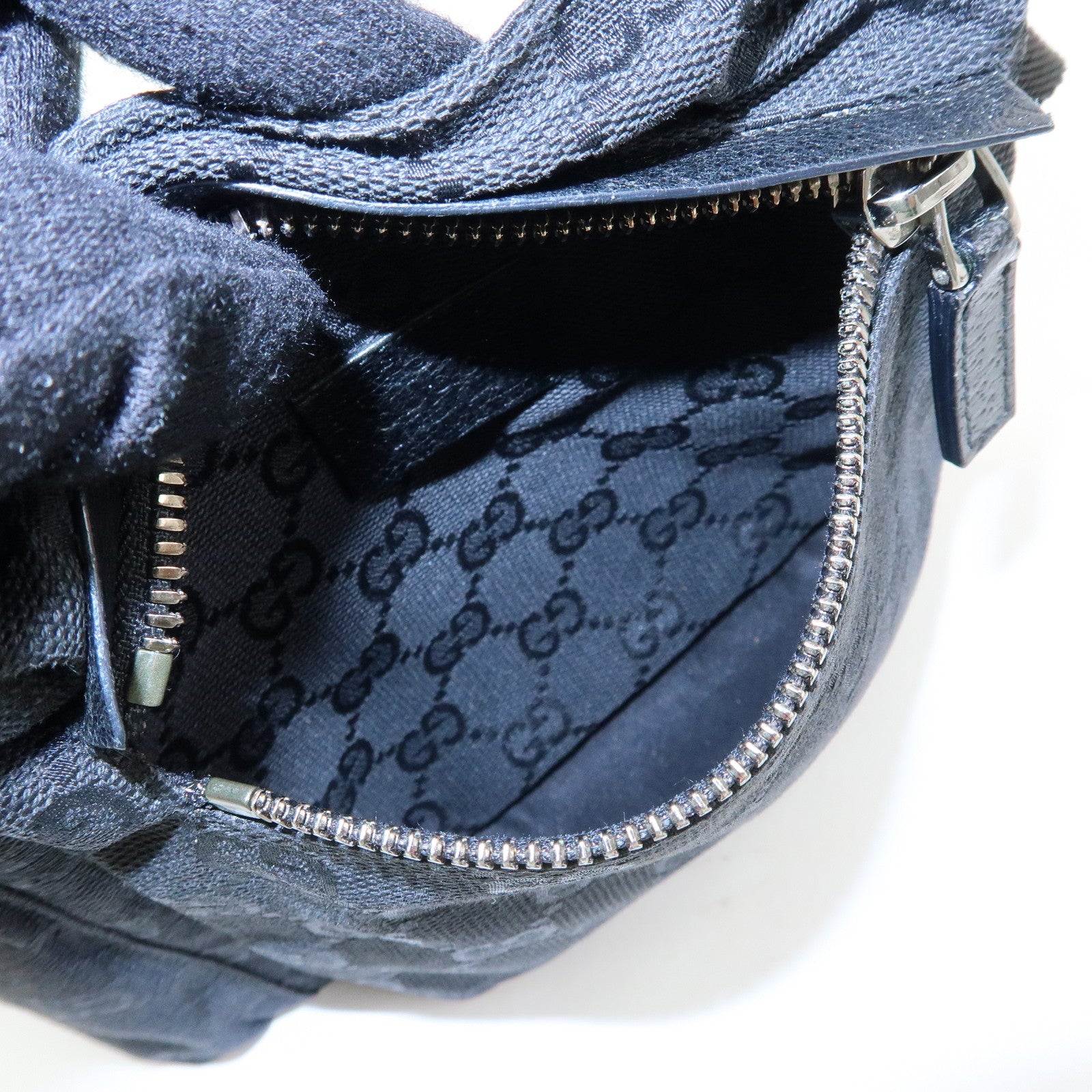GUCCI GG Canvas Leather Waist Bag Crossbody Bag Black 28566
