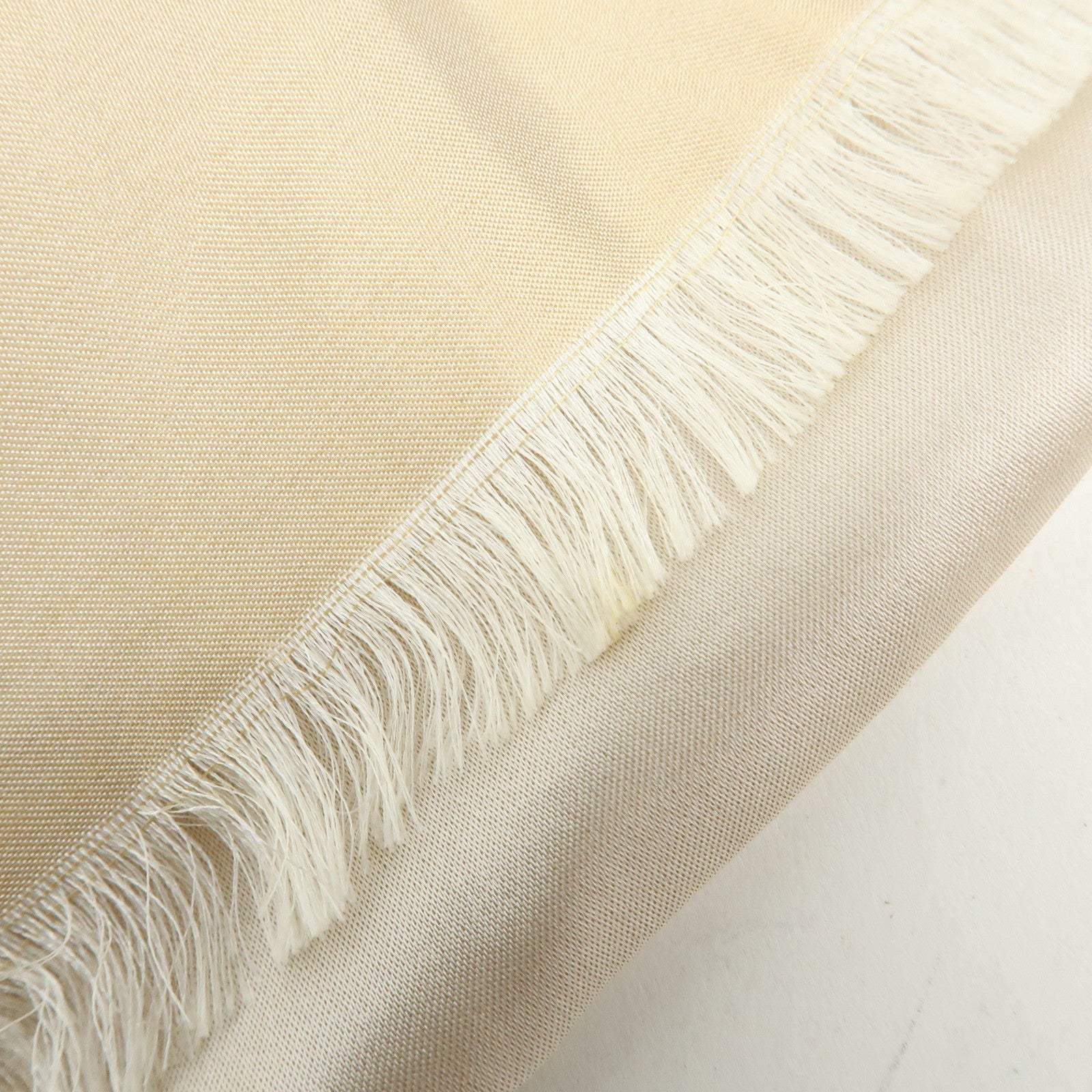 Louis Vuitton Monogram Echarpe Capri Silk 100% Scarf Beige M71051