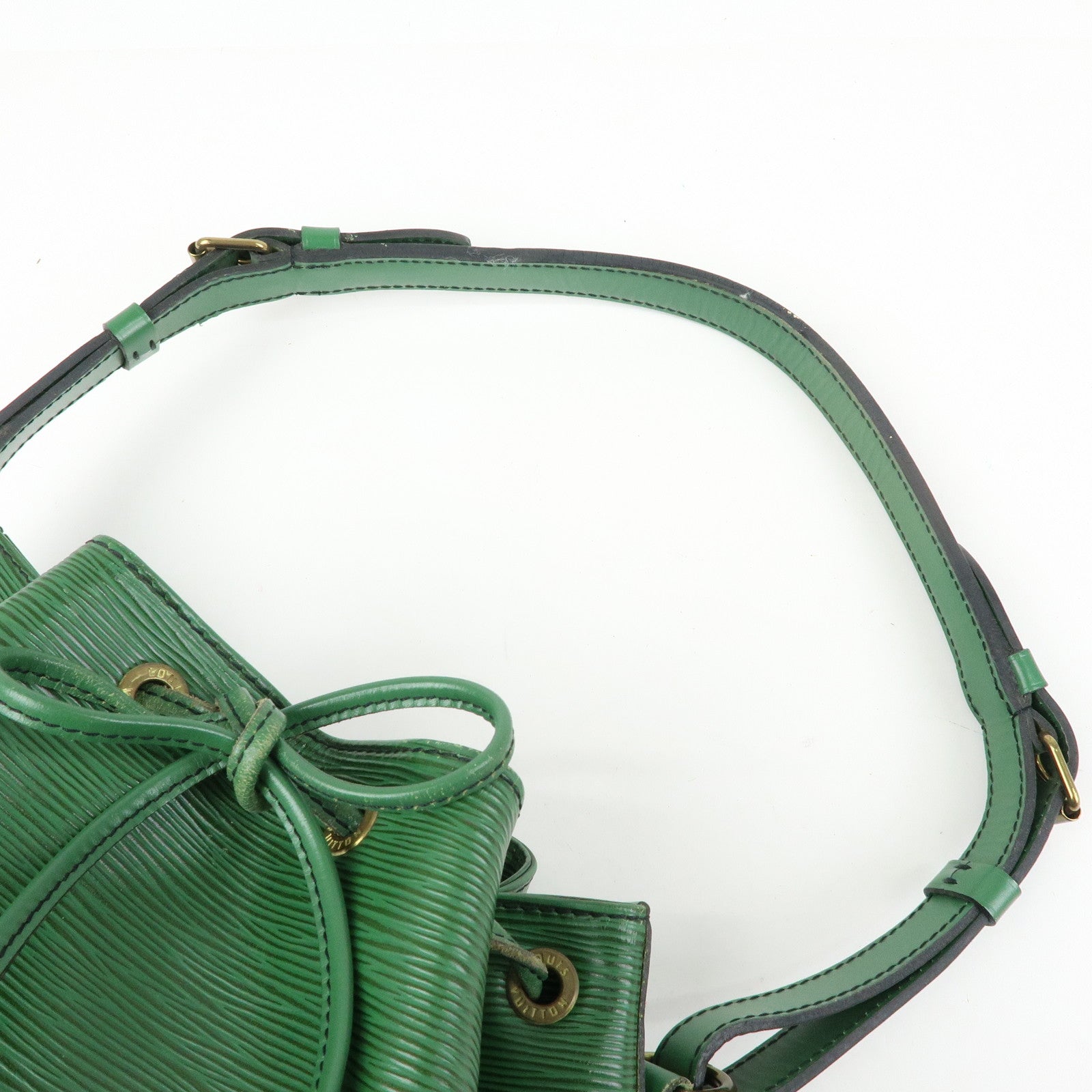 Louis Vuitton Epi Petit Noe Shoulder Bag Borneo Green M44104