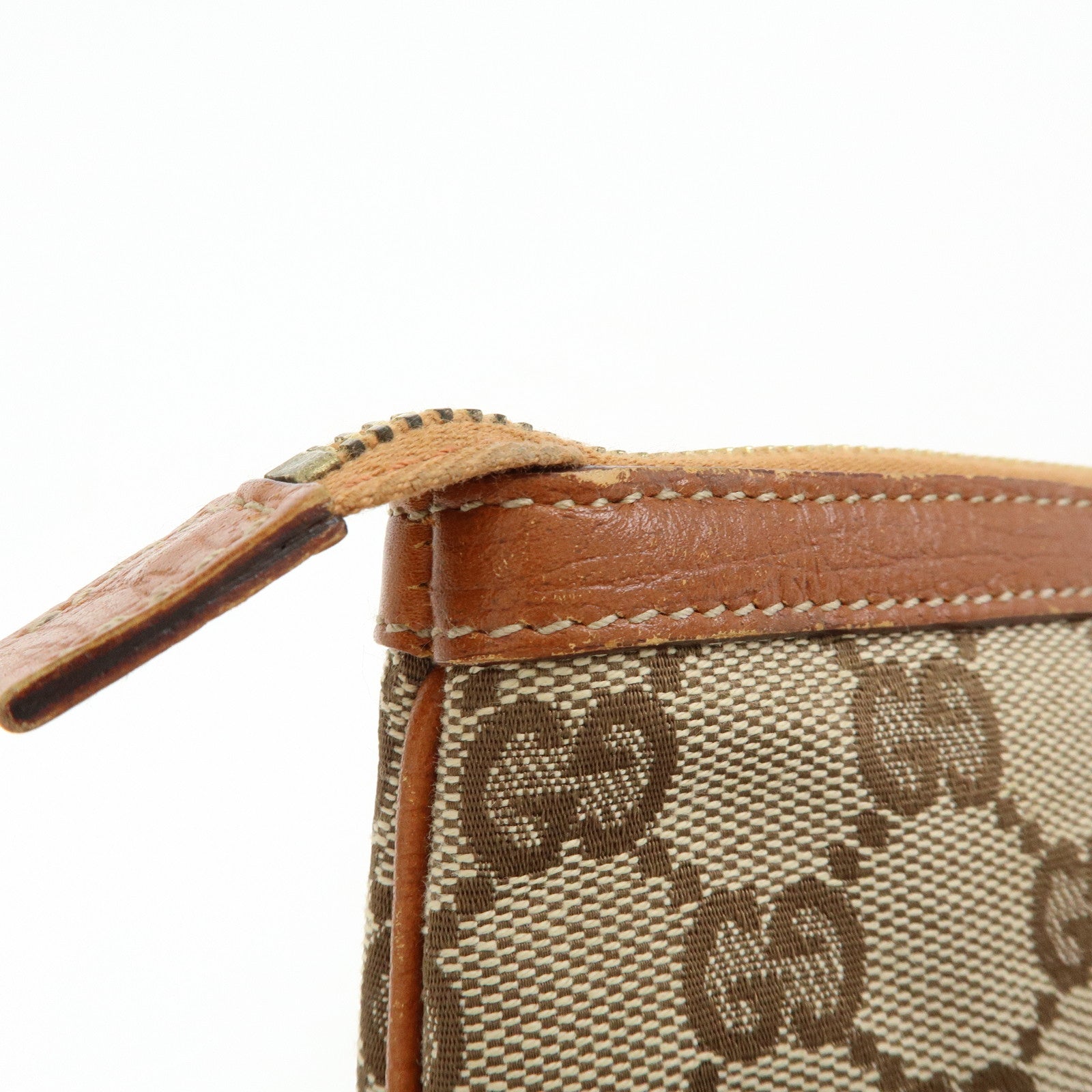 GUCCI Sherry GG Canvas Leather Pouch Hand Bag Beige Camel 152507