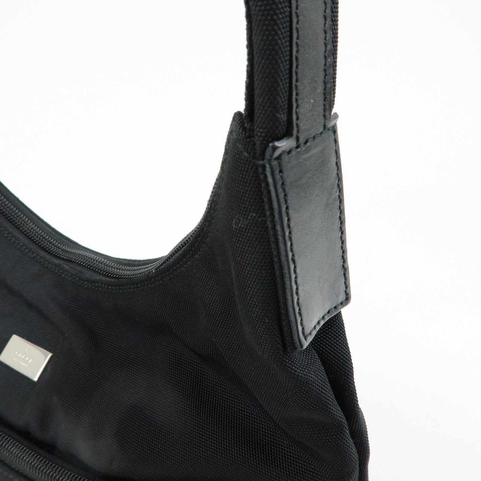 GUCCI GG Nylon Leather Shoulder Bag Black 001・3386