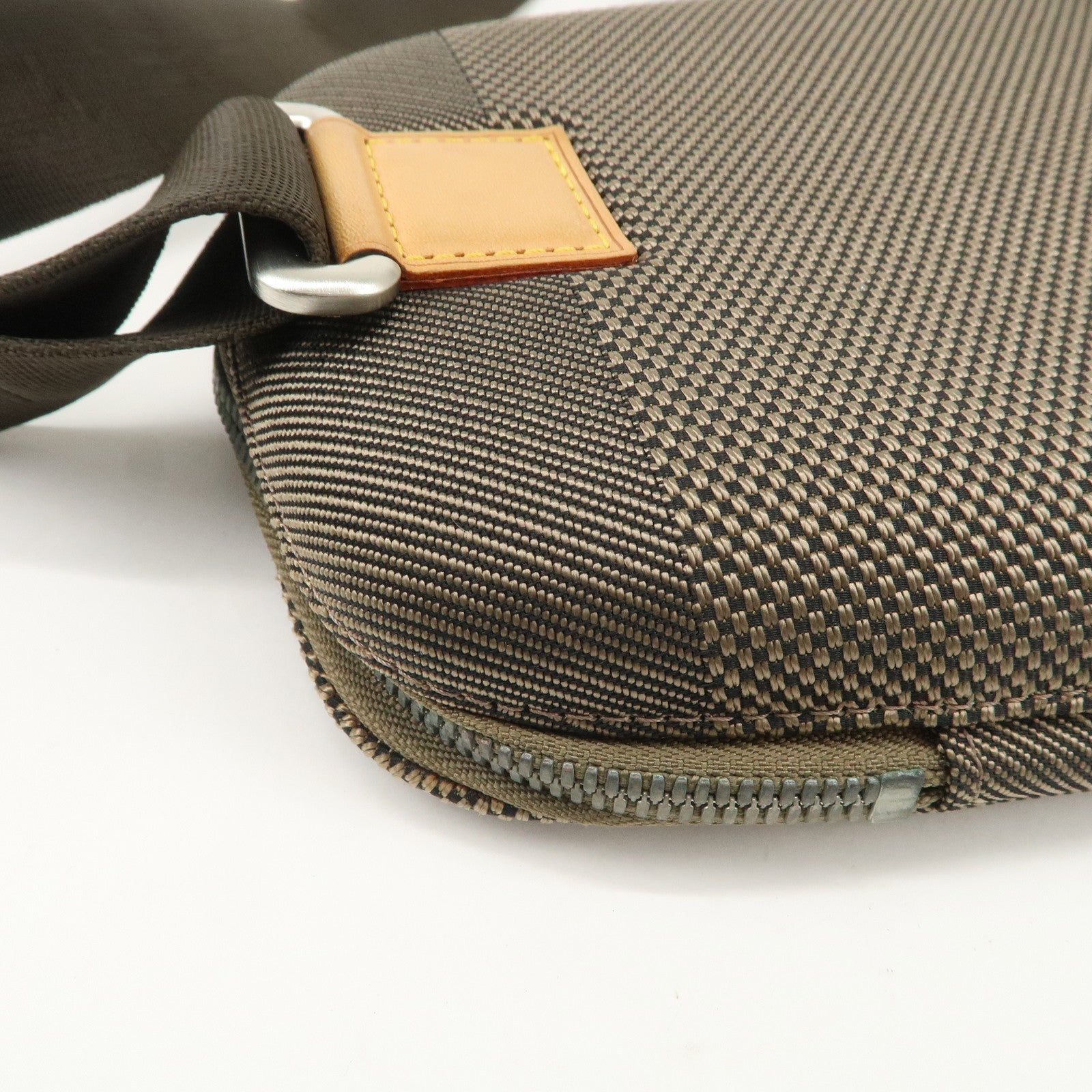 Louis Vuitton Damier Geant Mage Canvas Body Bag Terre M93500