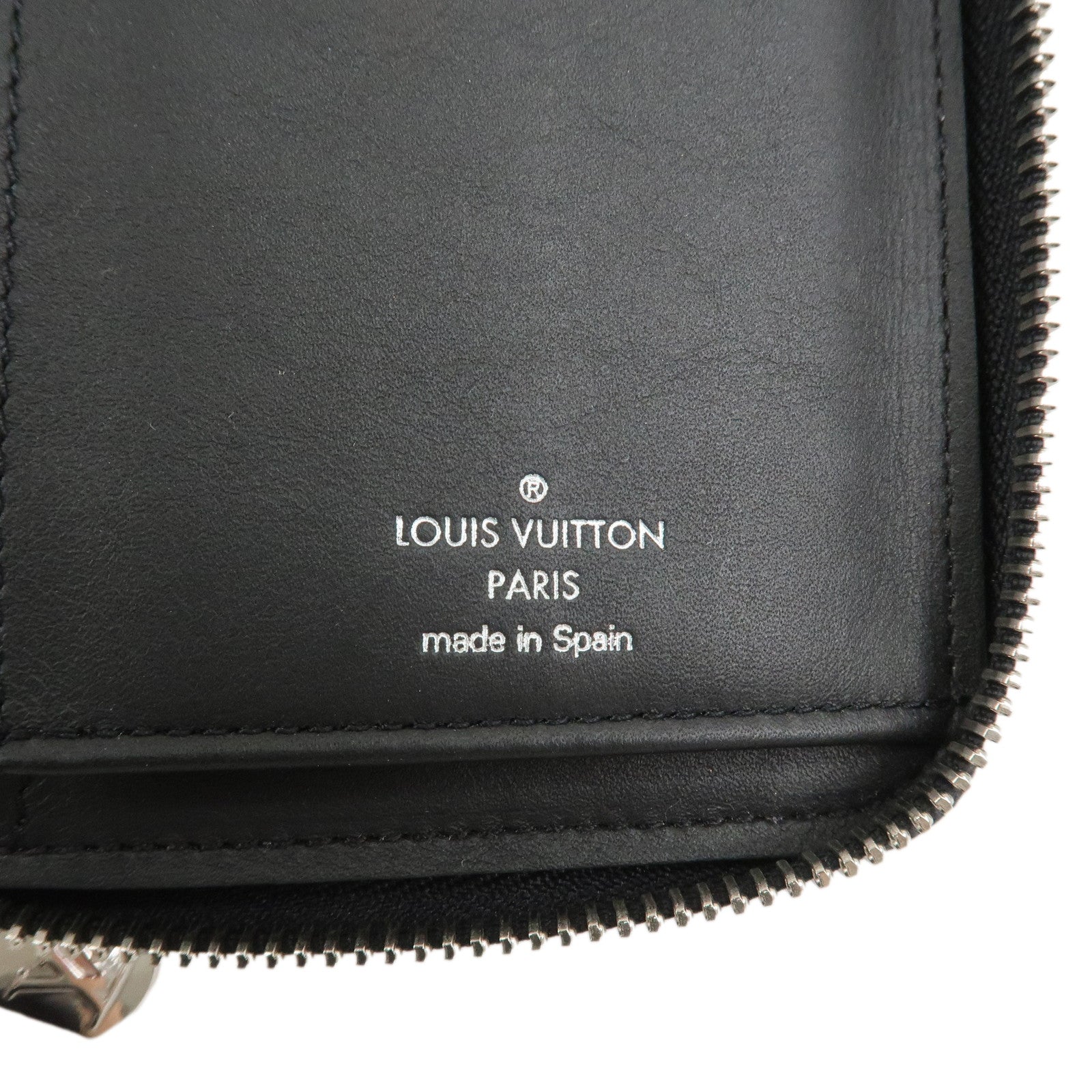 Louis Vuitton Torillon Leather Vertical Zippy Wallet Black M68228