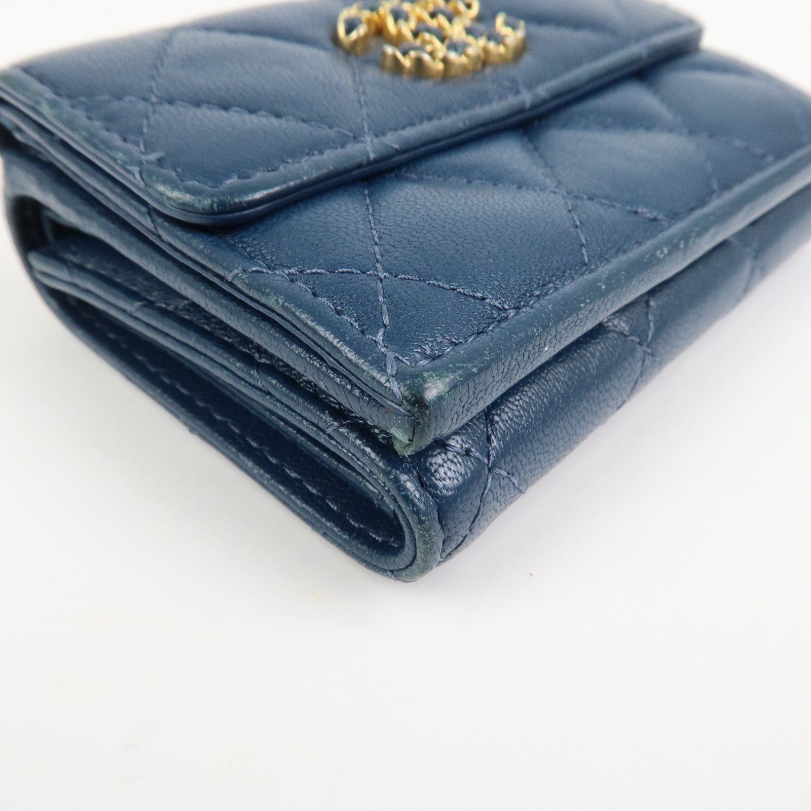 CHANEL COCO Mark Matelasse CHANEL19 Tri-fold Compact Wallet AP0727