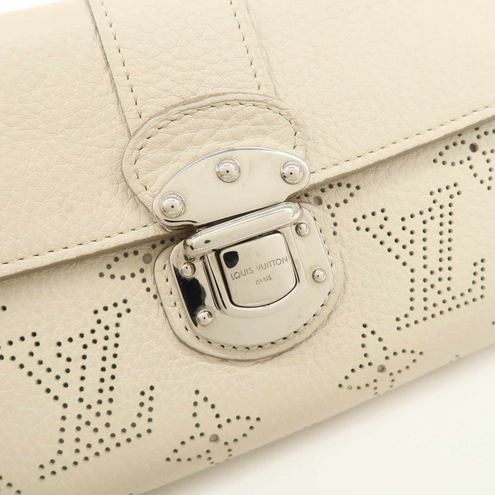 Louis Vuitton Mahina Leather Portefeuille Iris Long Wallet M58159