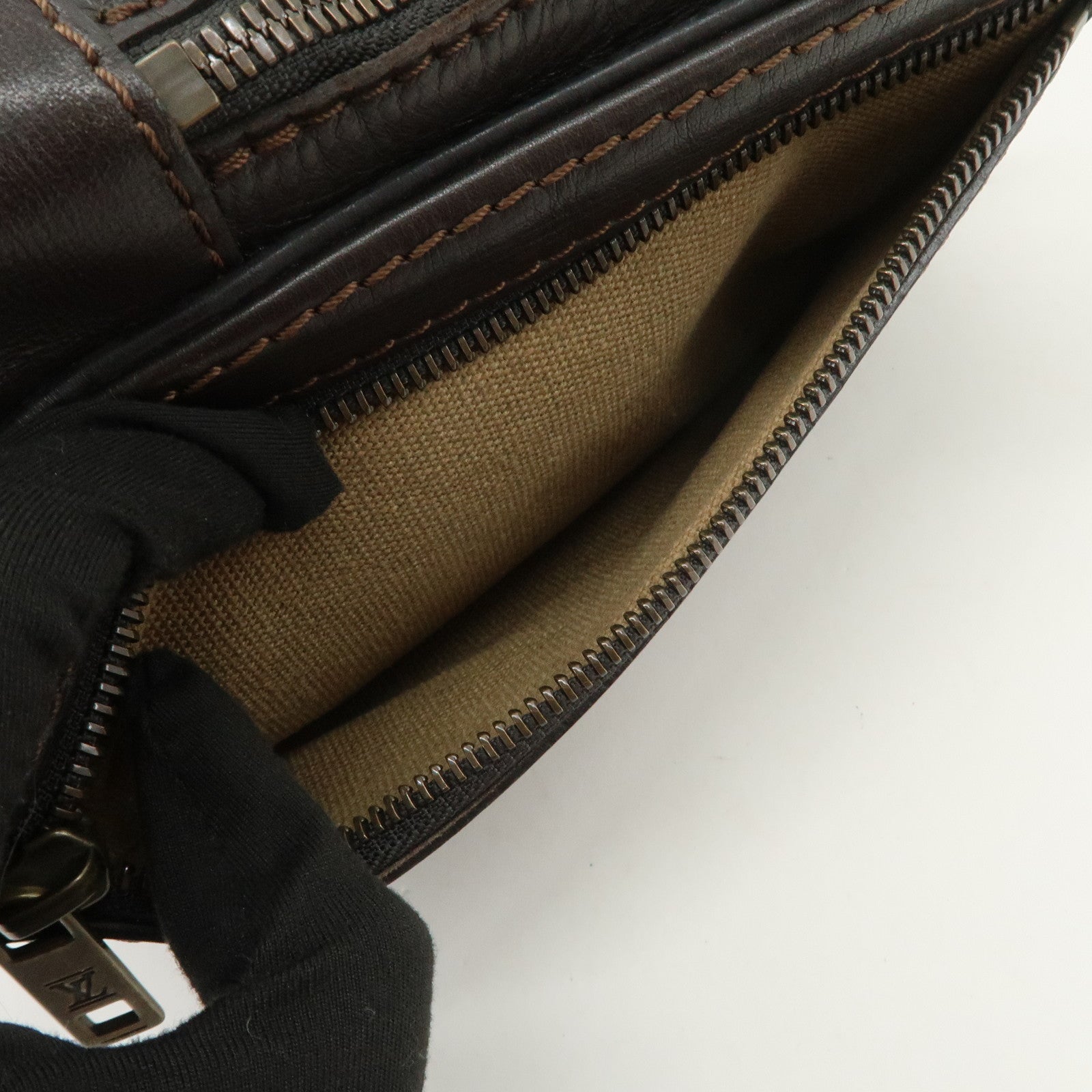 Louis Vuitton Utah Siu Calf Leather Body Bag Cafe M92535