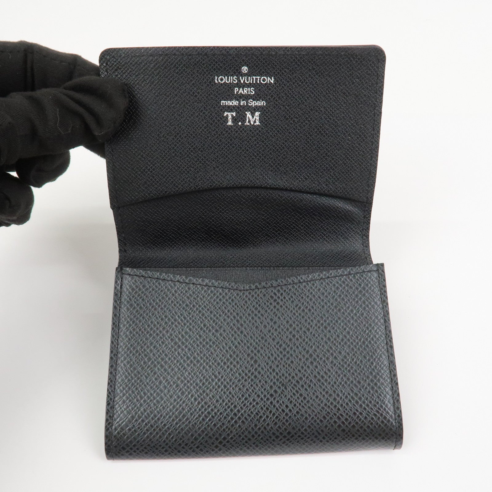 Louis Vuitton Taiga Enveloppe Cartes de Visite Card Case M30922