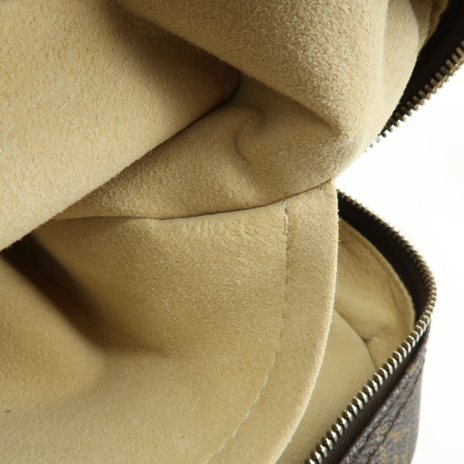 Louis Vuitton Monogram Manhattan PM Hand Bag Brown M40026