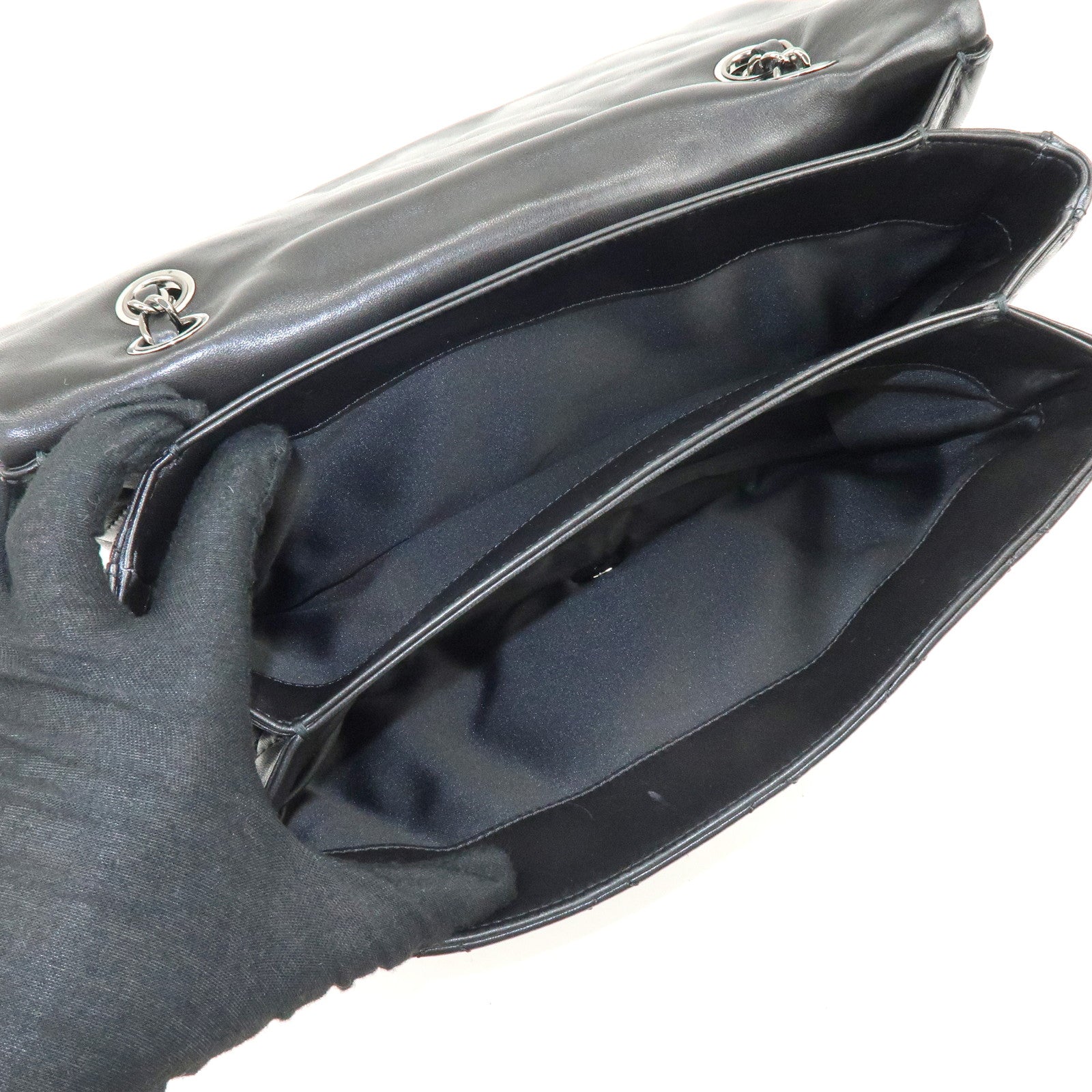 CHANEL Matelasse Lamb Skin Shoulder Bag Crossbody Bag Black