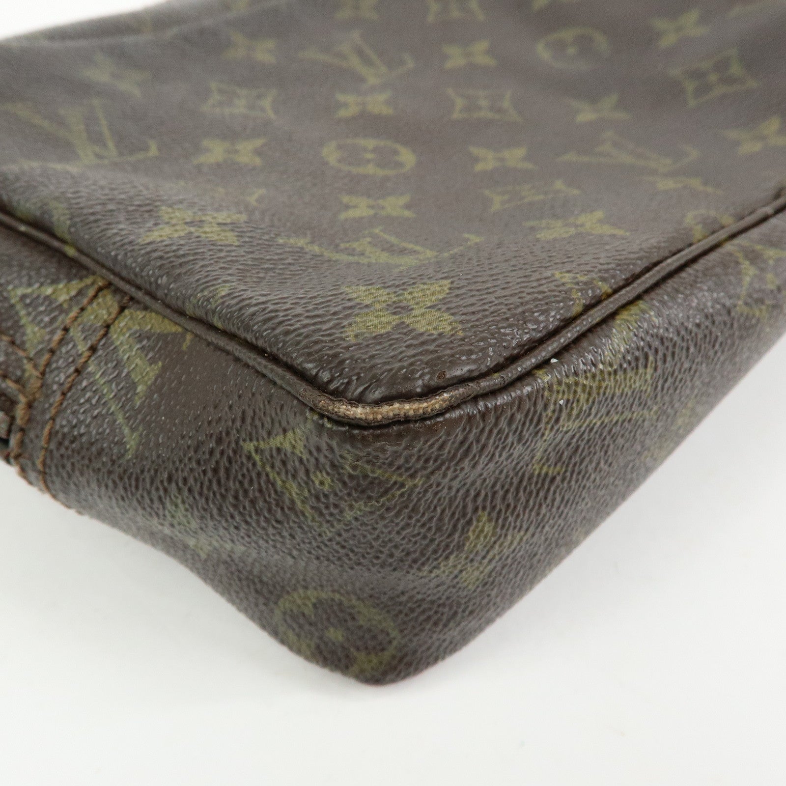 Louis Vuitton Monogram Trousse Toilette 23 Cosmetic Pouch M47524