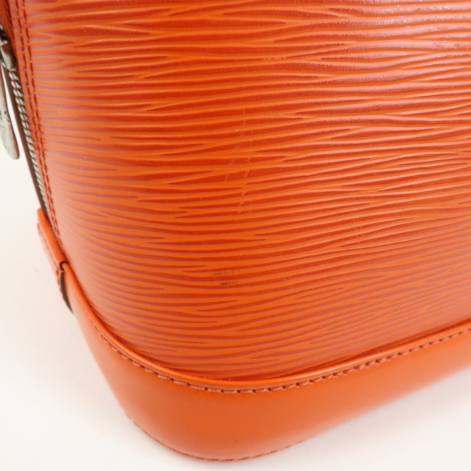 Louis Vuitton Epi Alma PM Hand Bag Pimont Orange M40623