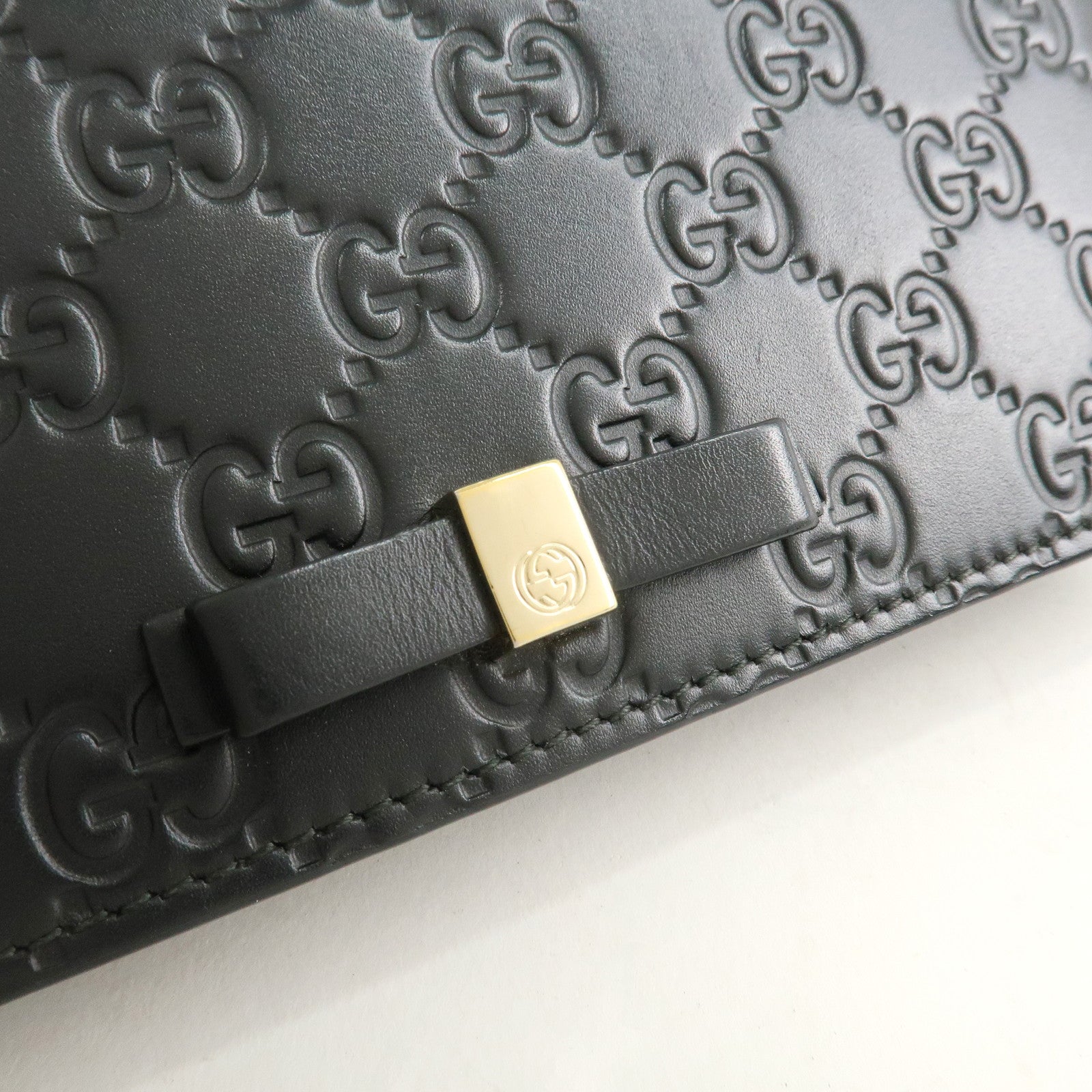 GUCCI Guccissima Leather Chain Wallet Black 431408