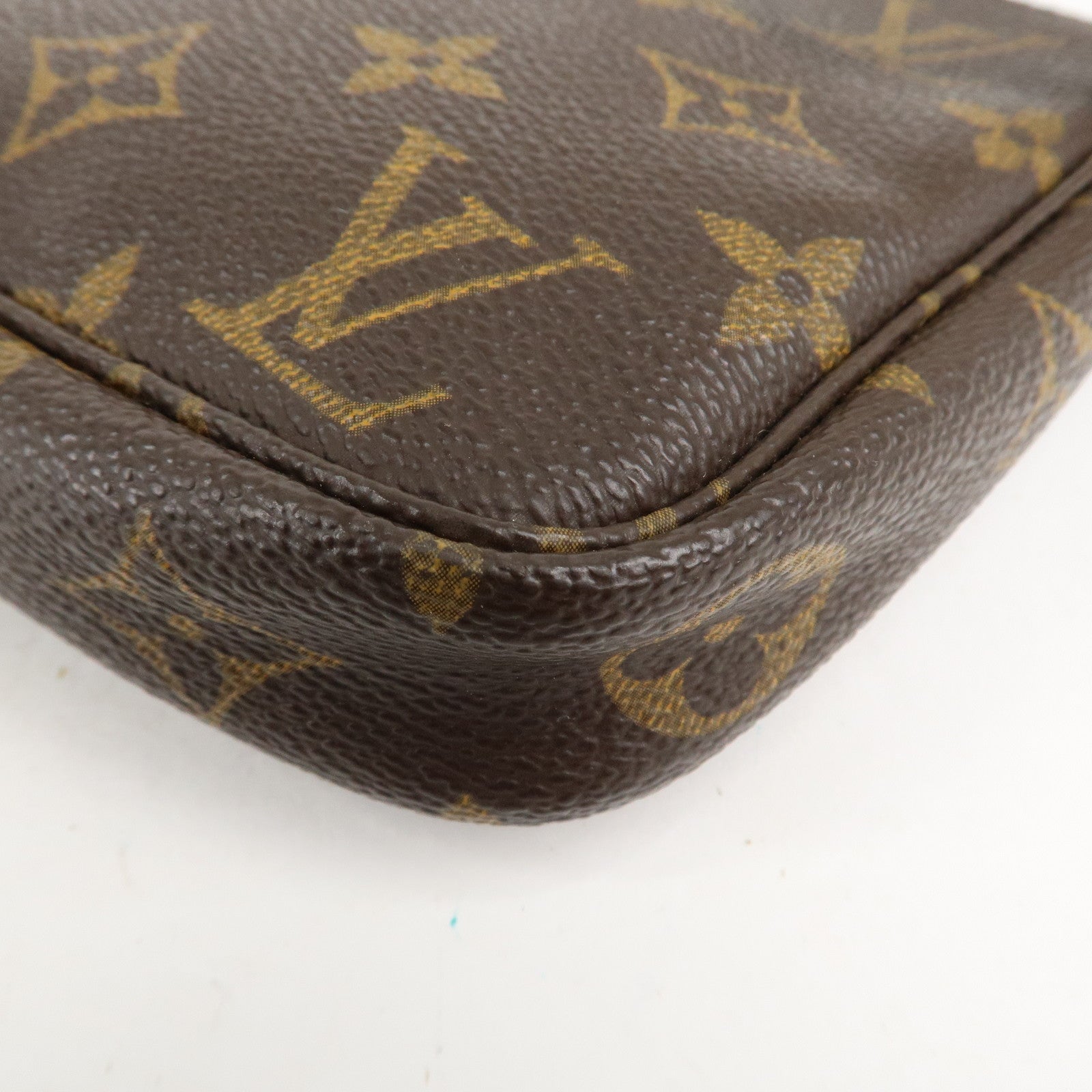 Louis Vuitton Monogram Pochette Accessoires Pouch M51980