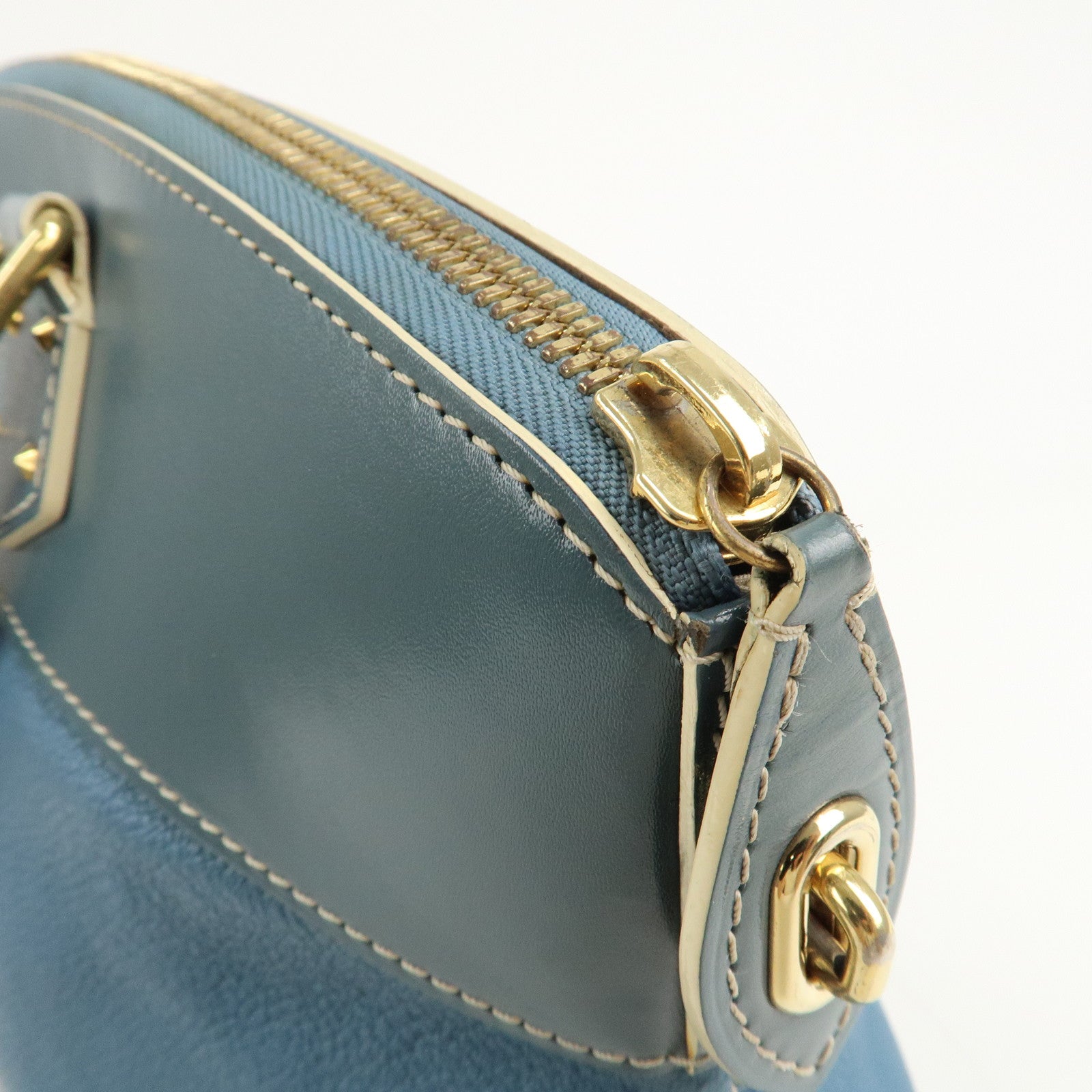 Louis Vuitton Suhari Lock it MM Hand Bag Blue M95432