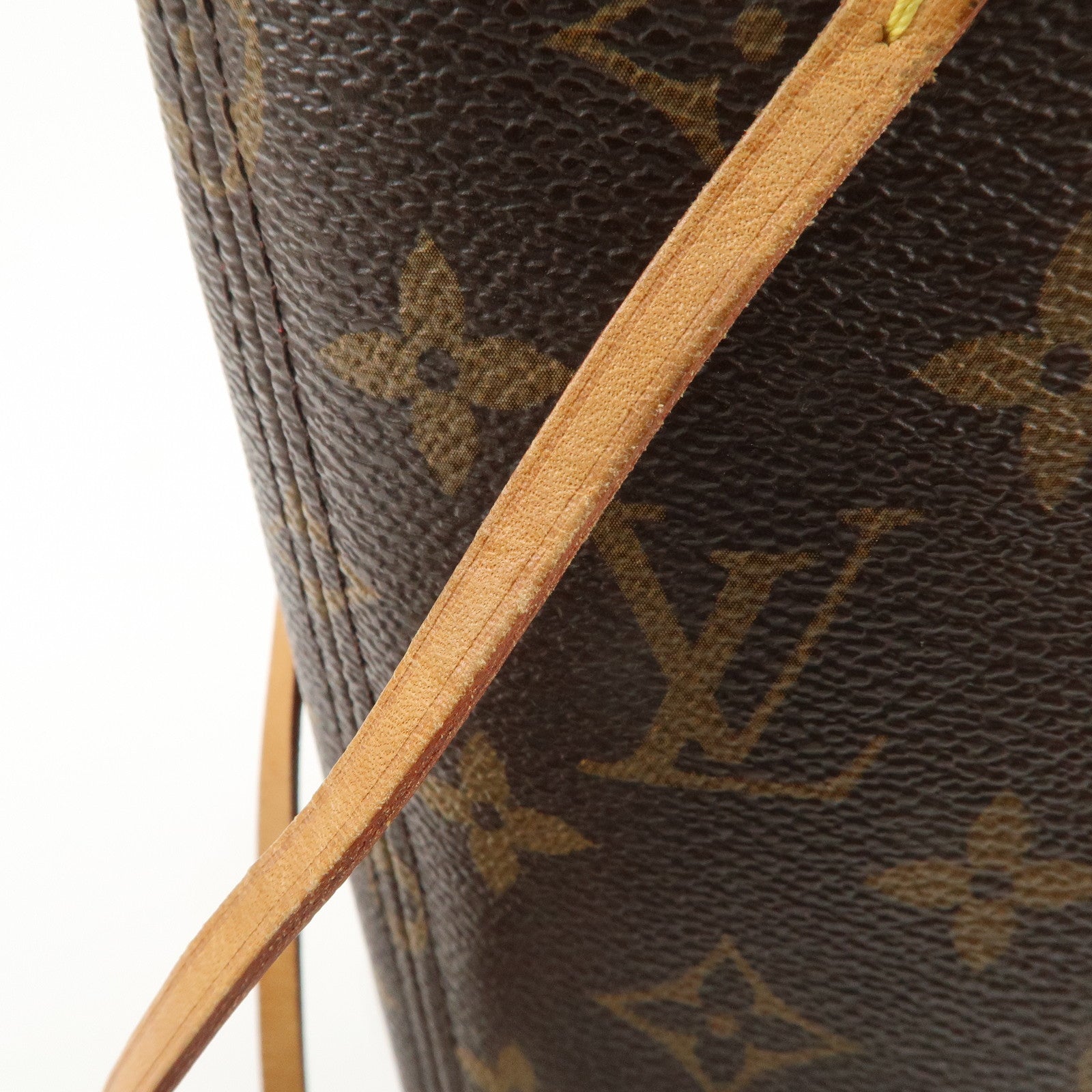 Louis Vuitton Monogram Neverfull MM Tote Bag M41177