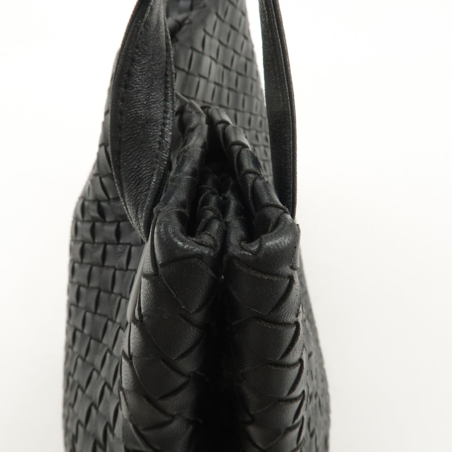 BOTTEGA VENETA Intrecciato Leather Medium Garda Bag Black 179320