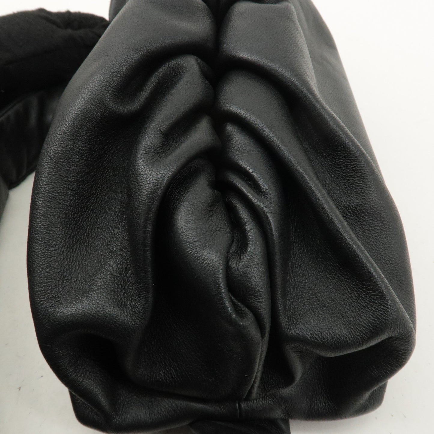 BOTTEGA VENETA Triangle Leather The Body Pouch Black 620954