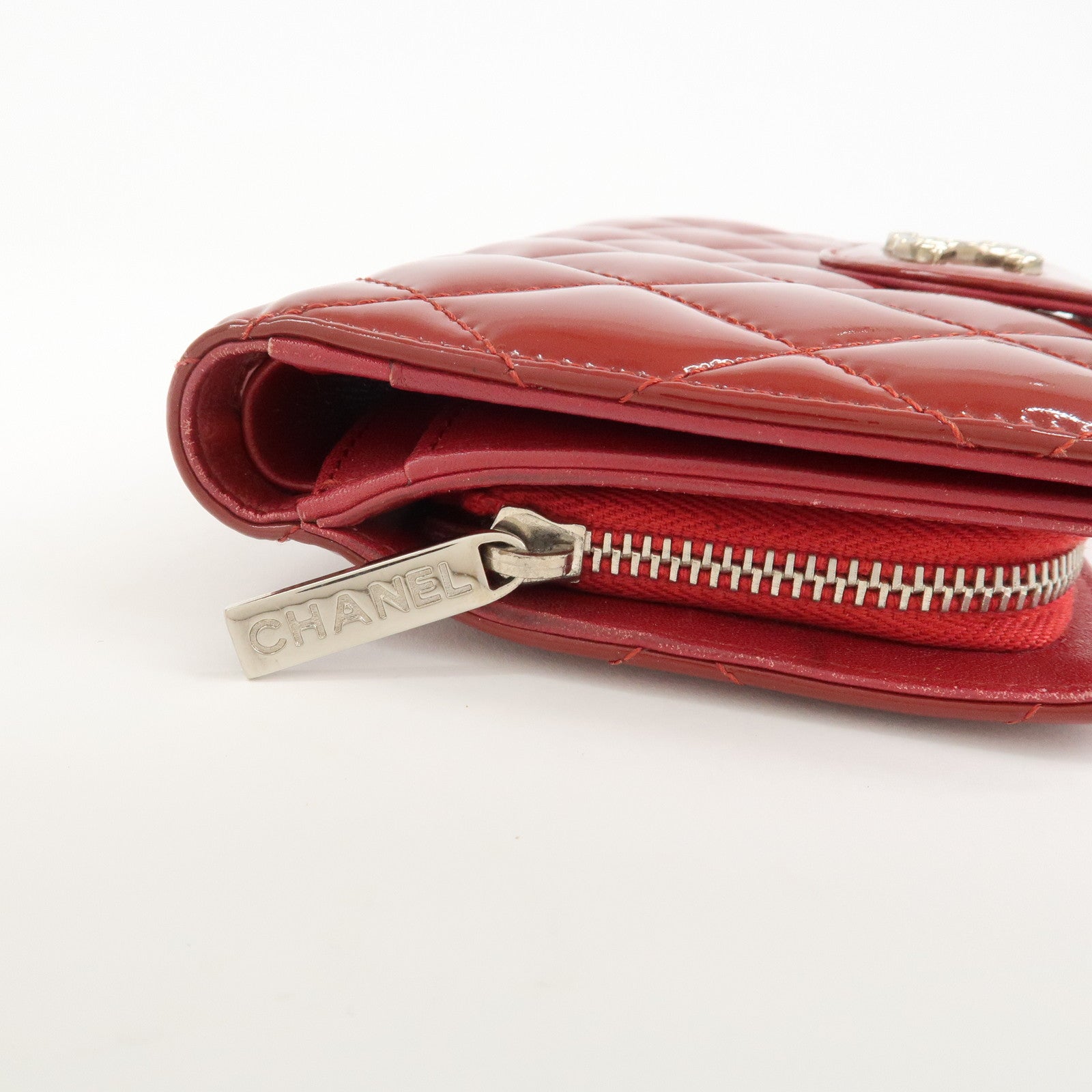 CHANEL Brilliant Patent Leather Bifold Wallet Red A48706 Used