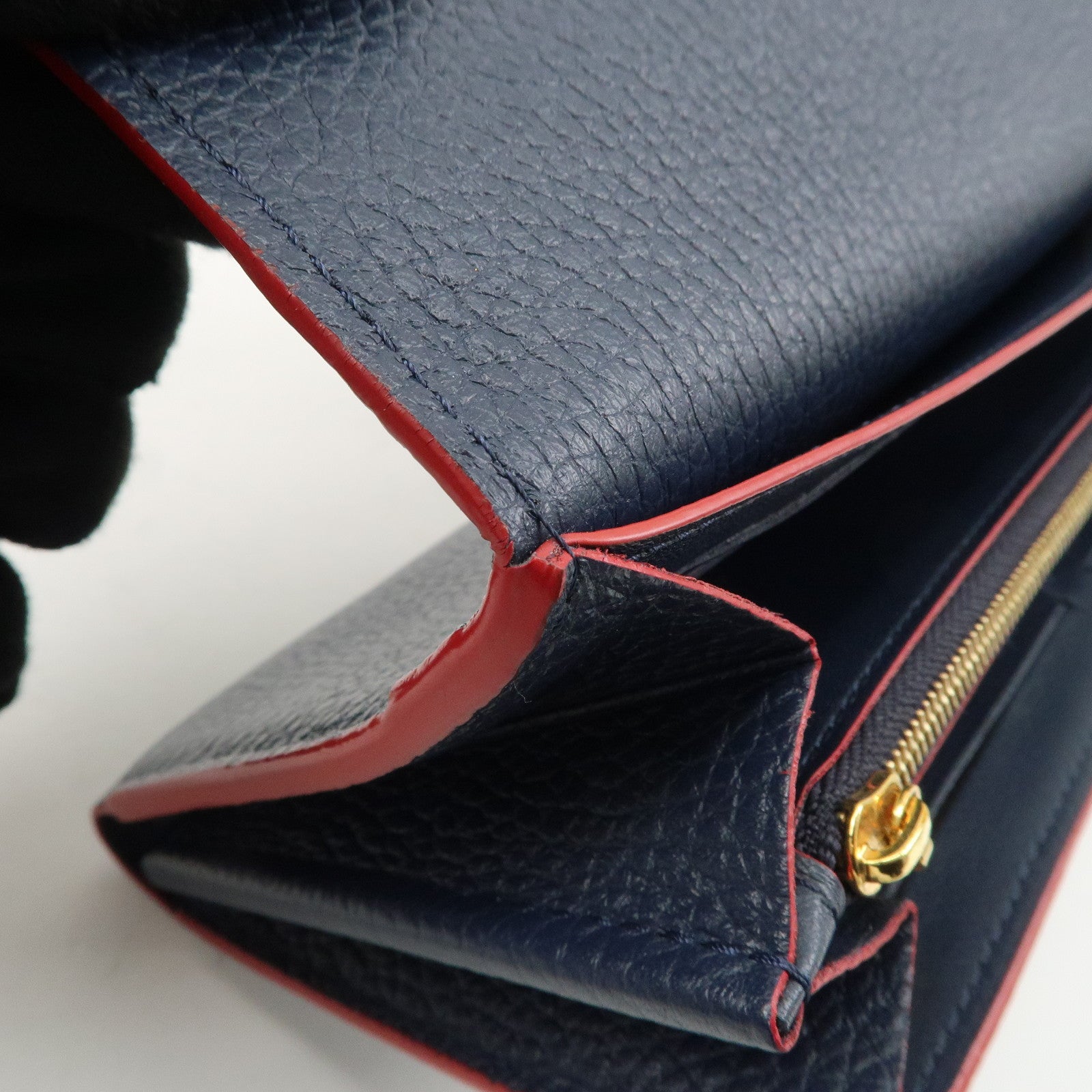 Louis Vuitton Portefeuille Capucines Long Wallet Navy M63739