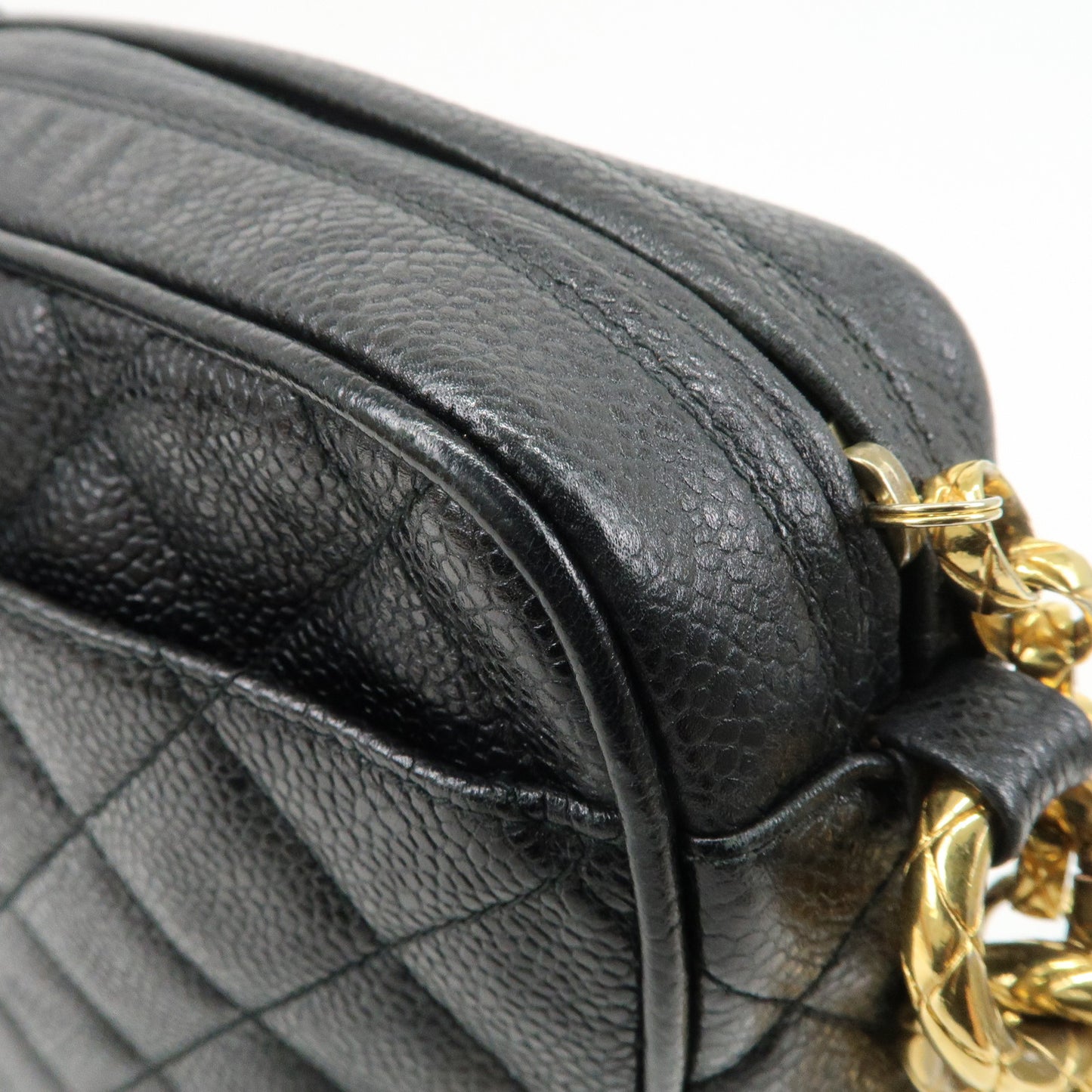 CHANEL Matelasse Caviar Skin Shoulder Bag Black 2944818