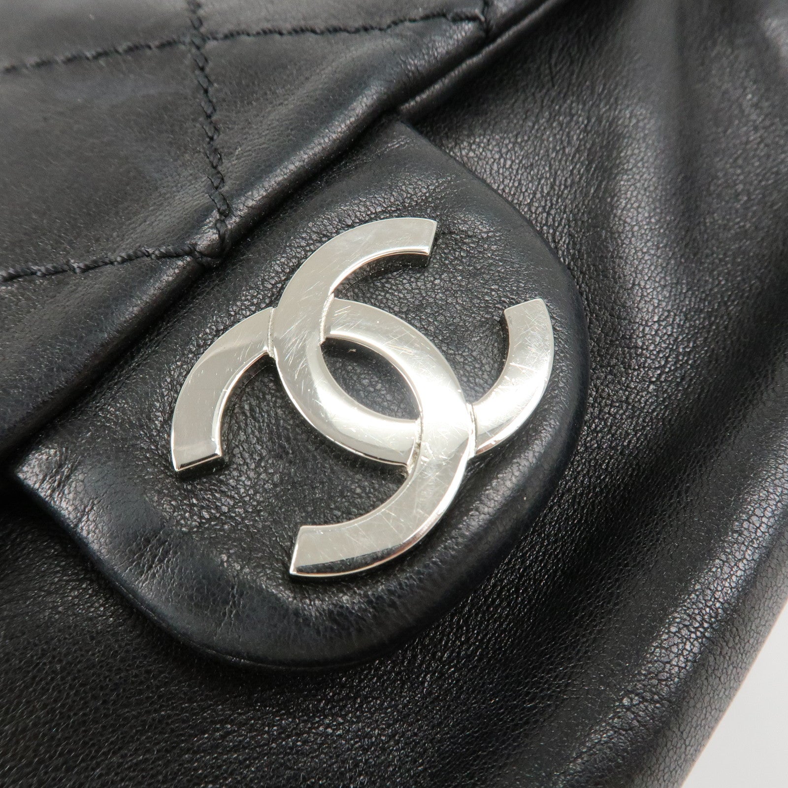 CHANEL Matelasse LambSkin Chain Shoulder Bag Black Silver Hardware