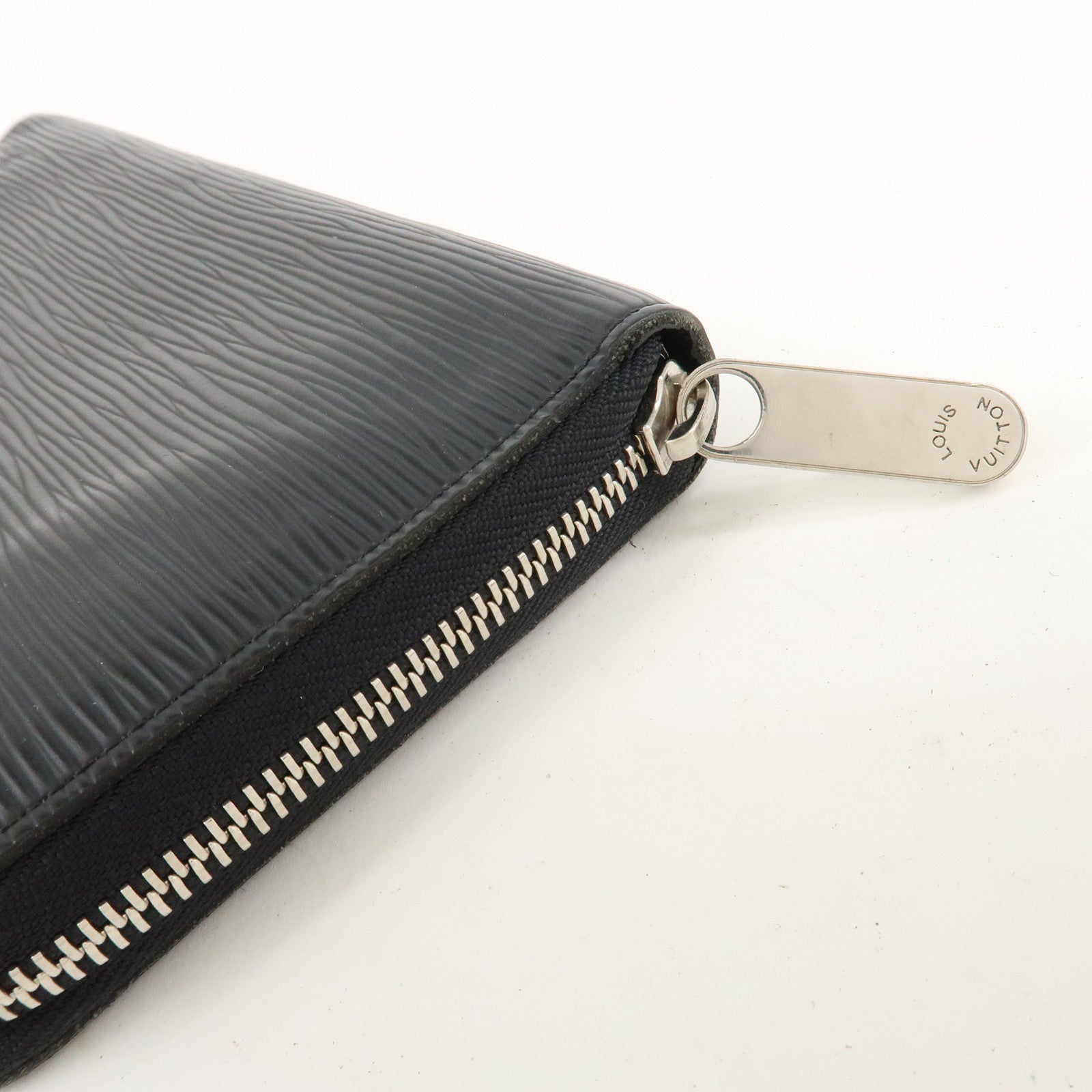 Louis Vuitton Epi Zippy Organizer Wallet Black Noir M63852 Used