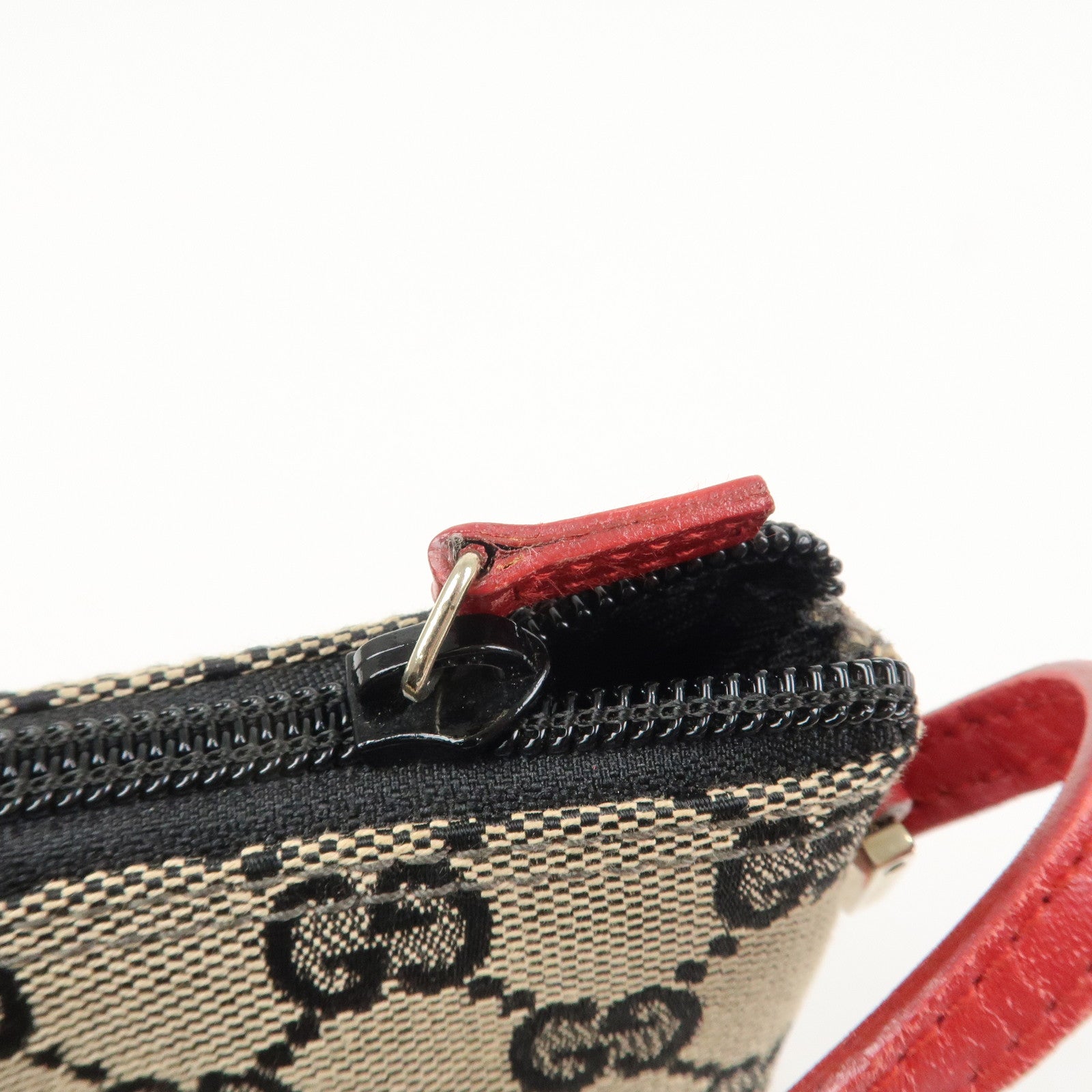 GUCCI GG Canvas Leather Accessory Pouch Hand Bag 039.1103