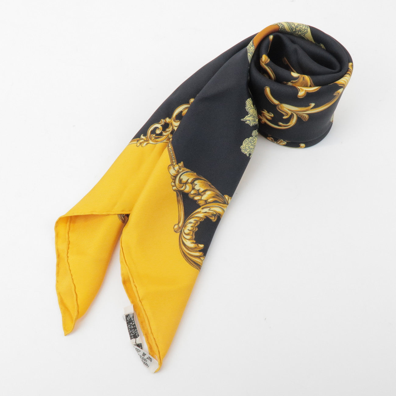 HERMES Carre 90 Silk 100% Scarf Carrosses d'Or Gold Black