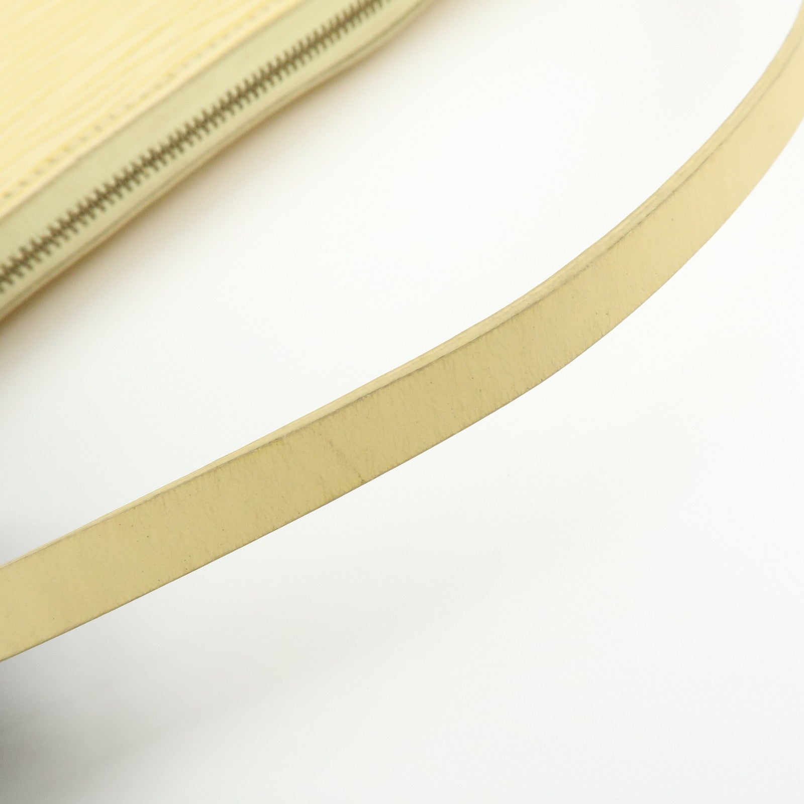 Louis Vuitton Epi Leather Pochette Accessoires Pouch Vanilla M5294A