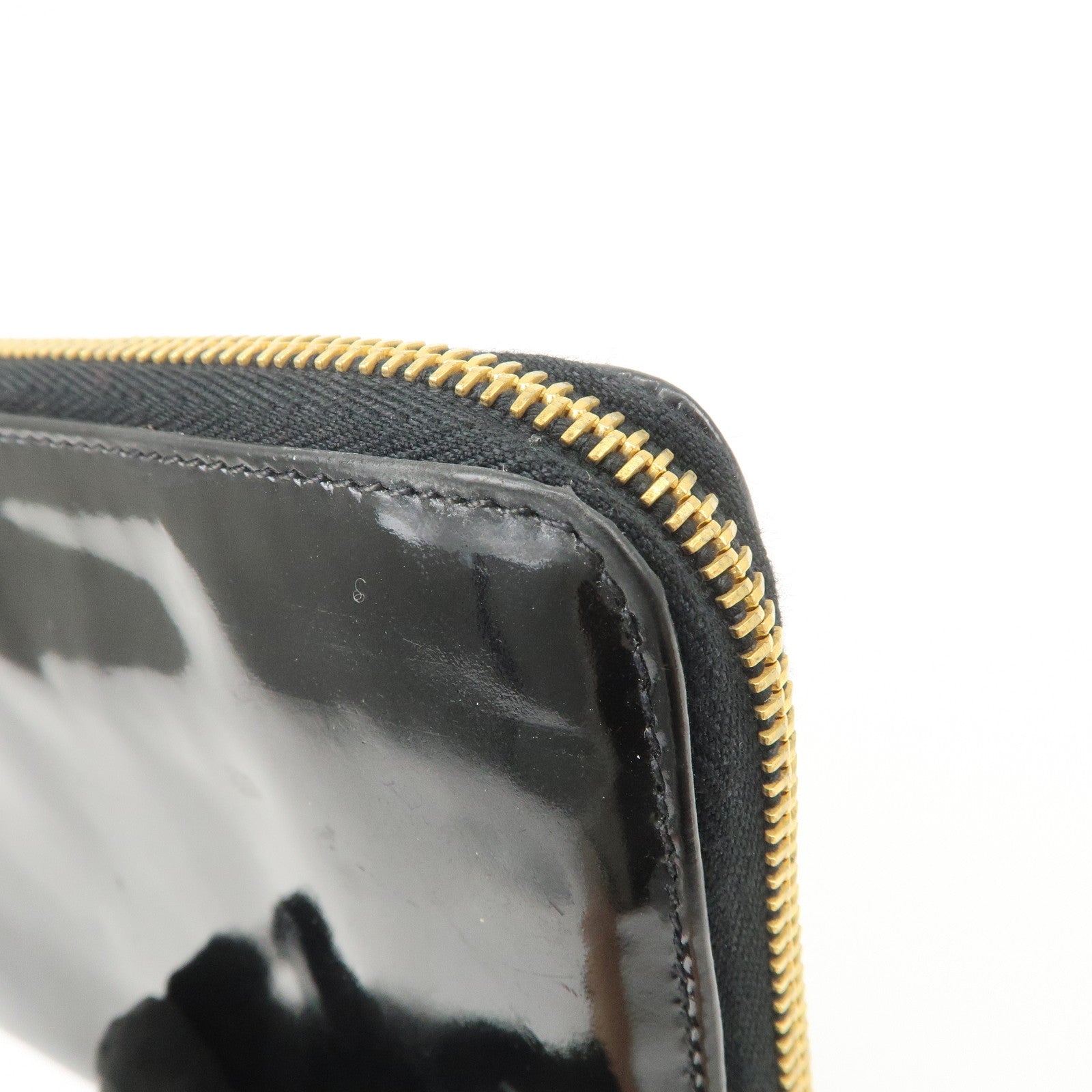CHANEL Patent Leather Round Zippy Long Wallet Black Used