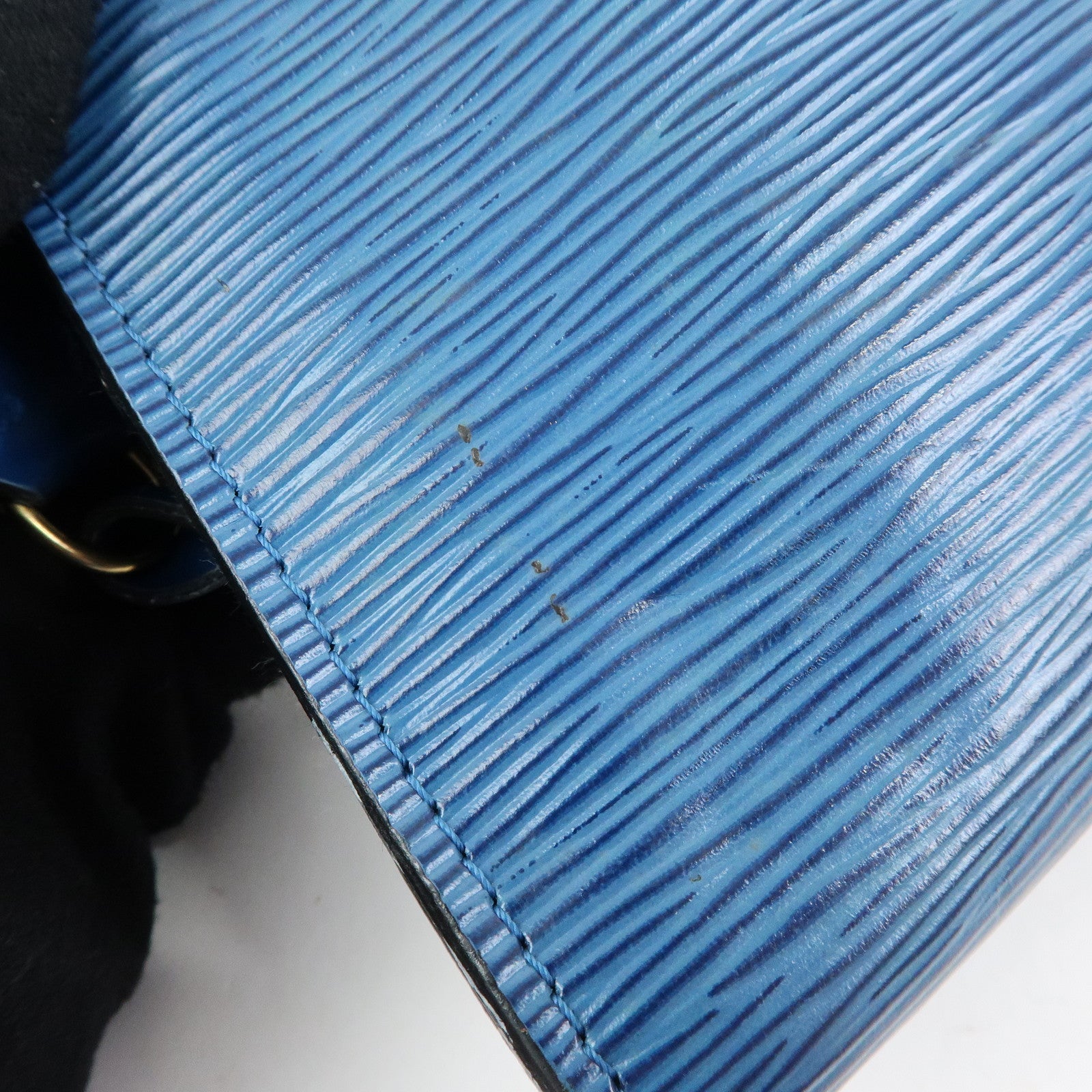 Louis Vuitton Epi Pochette Accessoires Pouch Toledo Blue M52945