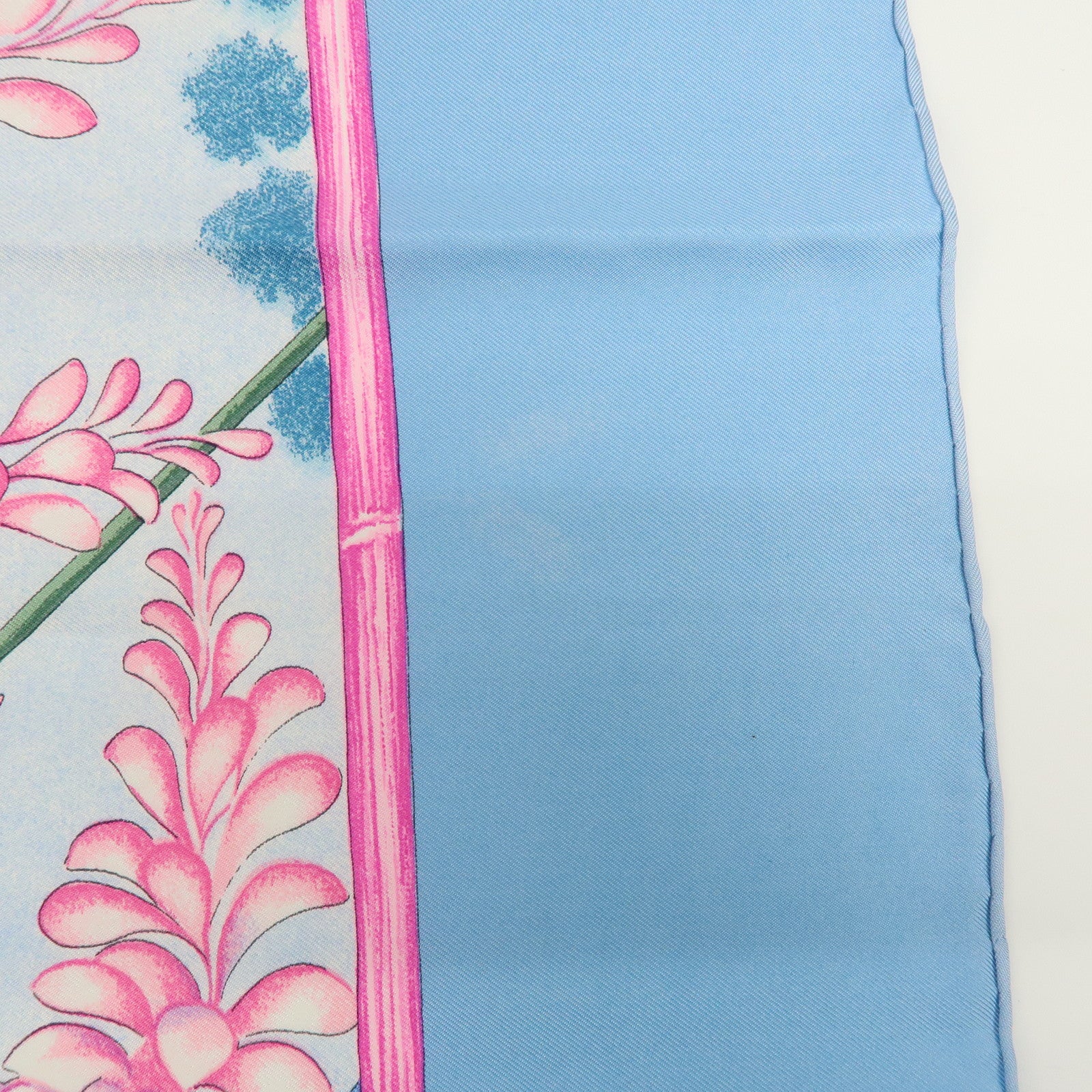 HERMES Carre 90 Silk 100% Scarf GIVERNY Light Blue Pink