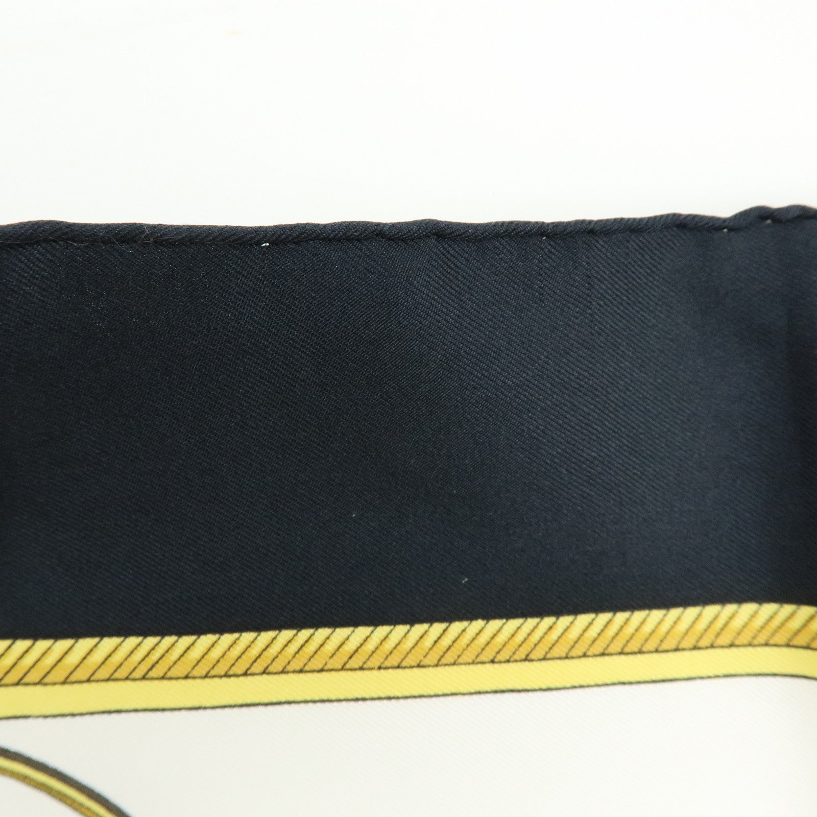 HERMES Carre 90 Silk 100% Scarf LES VOITURES A TRANSFORMATION