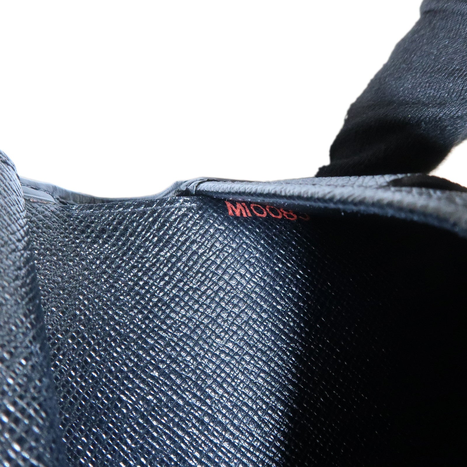 Louis Vuitton Epi Porte Billets Bi-Fold Compact Wallet Black M63552