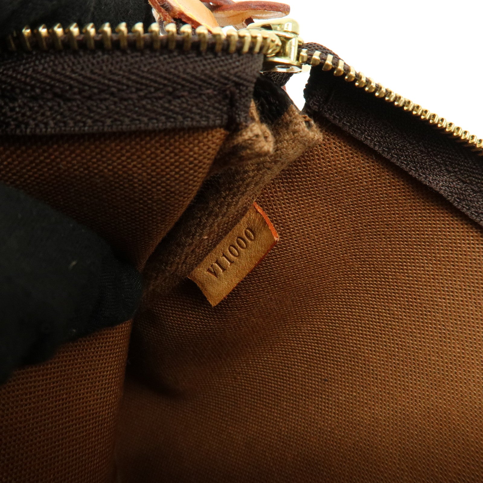 Louis Vuitton Monogram Pochette Accessoires Pouch Hand Bag M51980