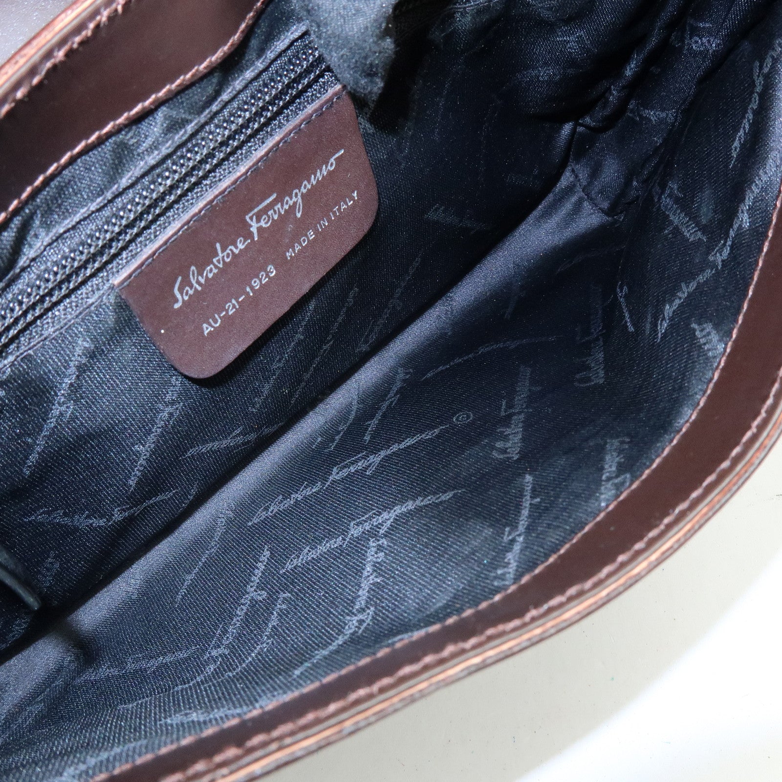 Ferragamo Vara Leather Shoulder Bag Hand Bag Brown