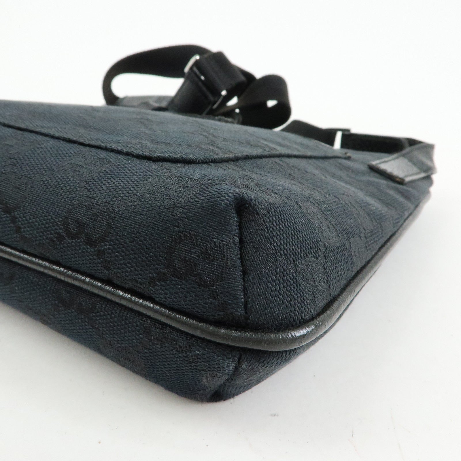 GUCCI GG Canvas Leather Shoulder Bag Crossbody Bag Black 122793