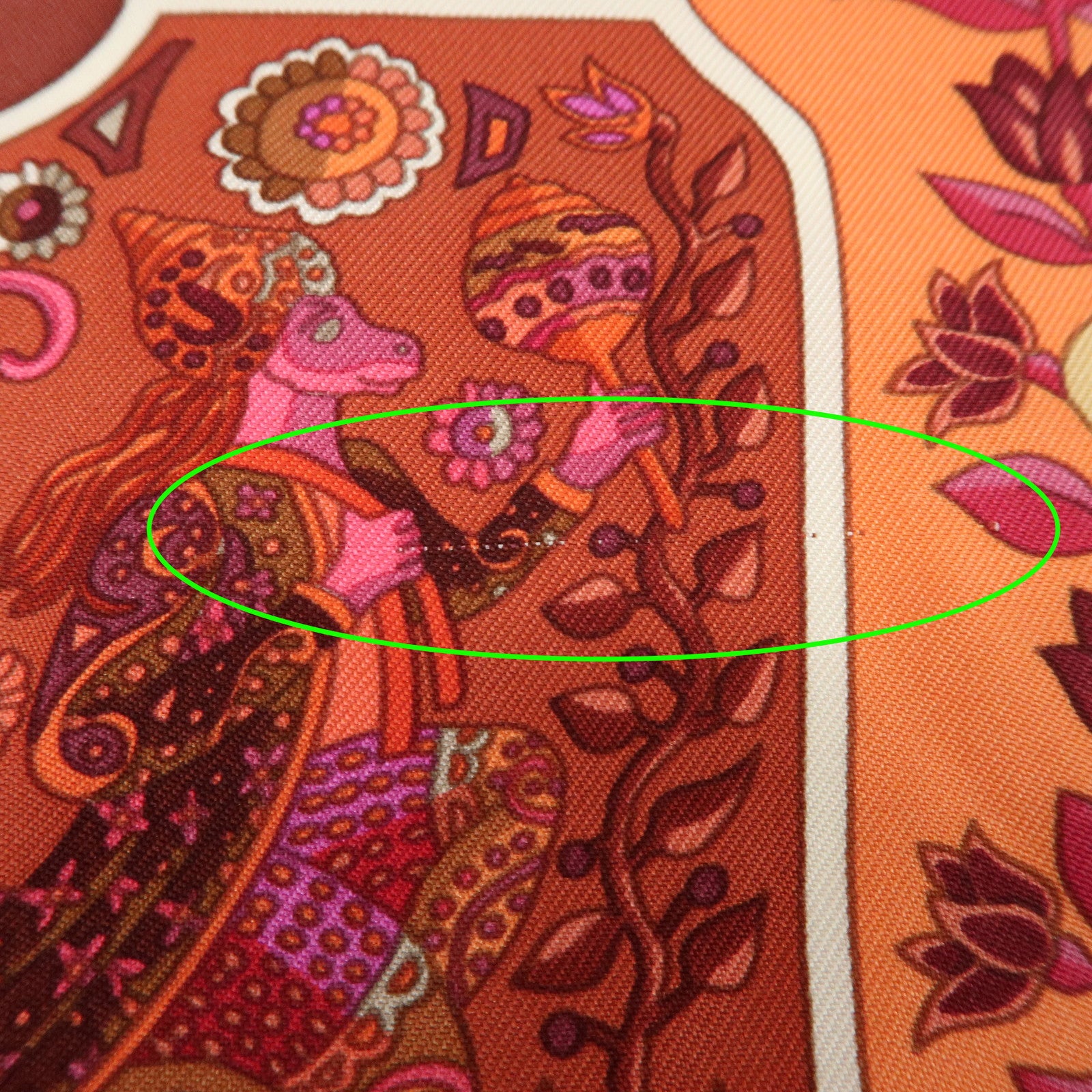 HERMES Carre 90 Silk 100% Aux Portes du Palais Scarf Red