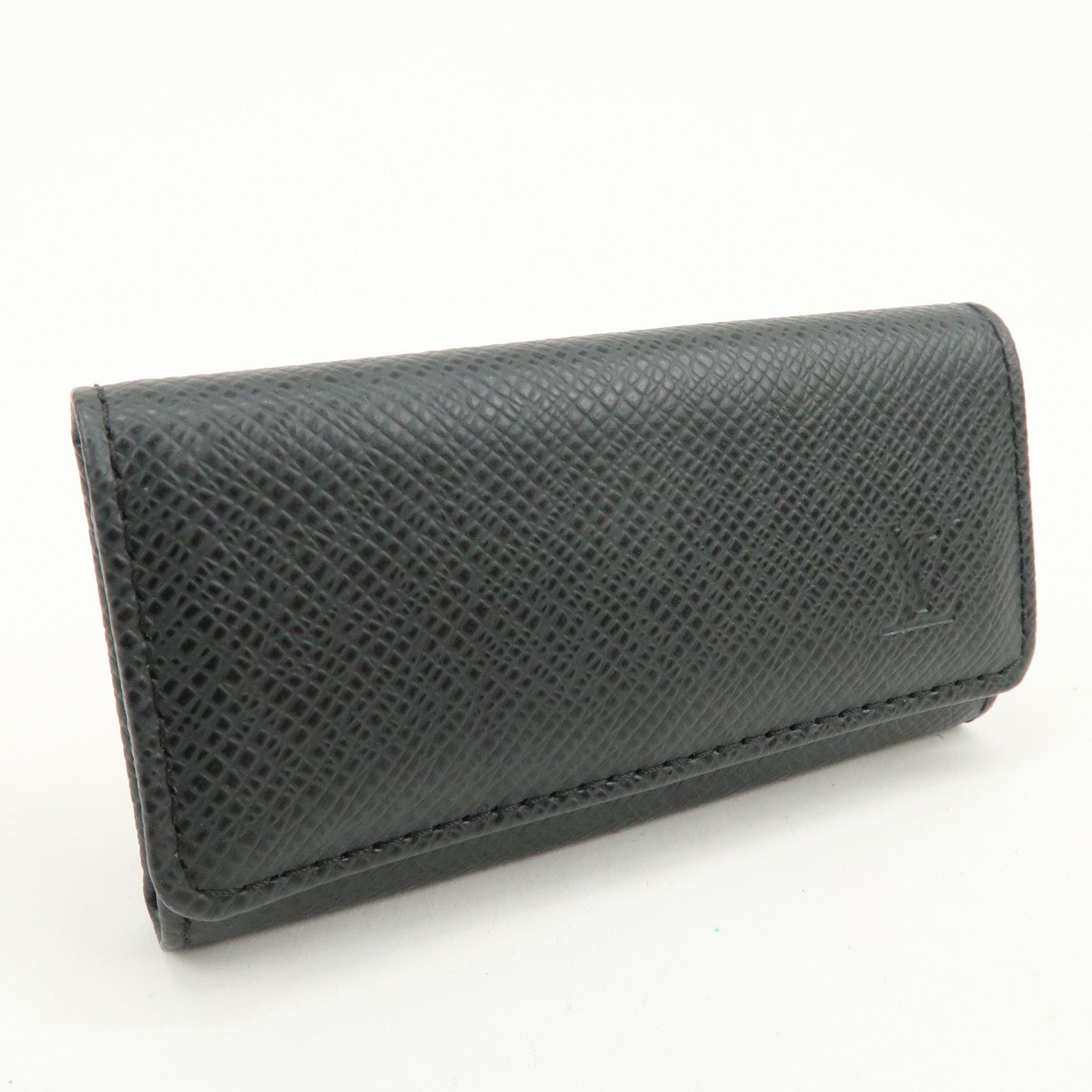 Louis Vuitton Taiga Leather Multiclés 4 Key Case Ardoise M30522