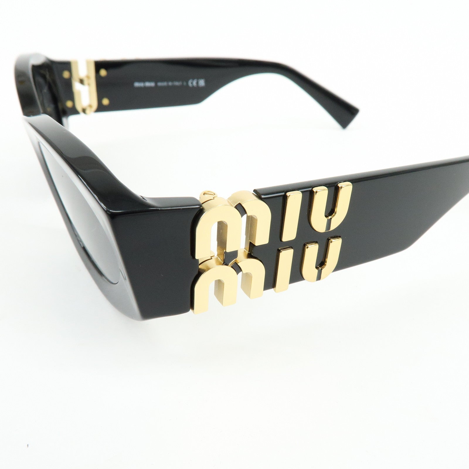 MIU MIU Logo Plastic Sunglasses Black SMU 11W 54□211AB-5S0 135 3N