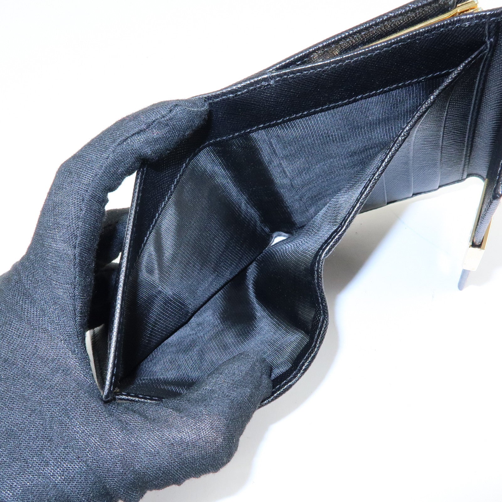 Ferragamo Gancini Leather Bi-Fold Compact Wallet Black