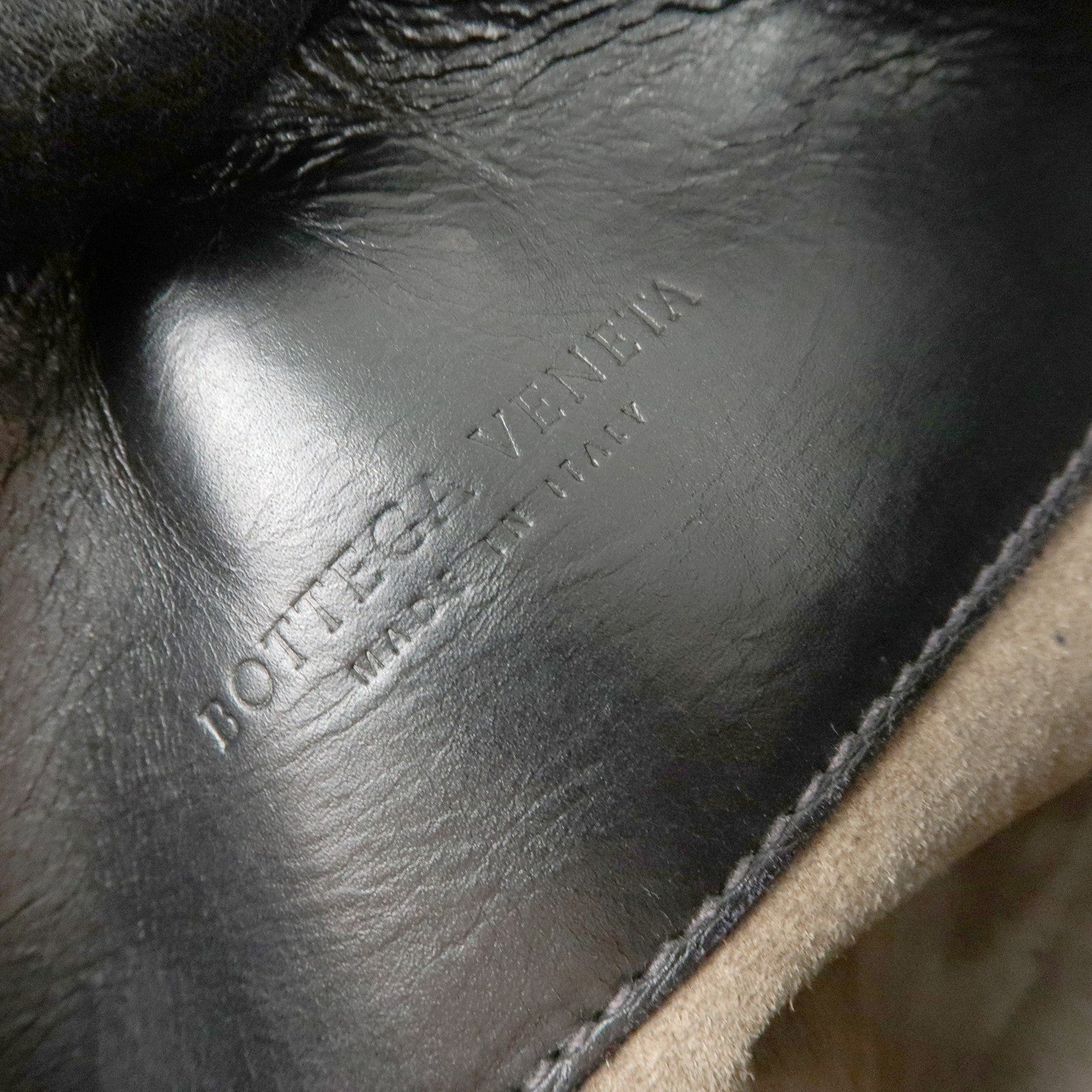 BOTTEGA VENETA Intrecciato Leather Hand Bag Roma Bag Black