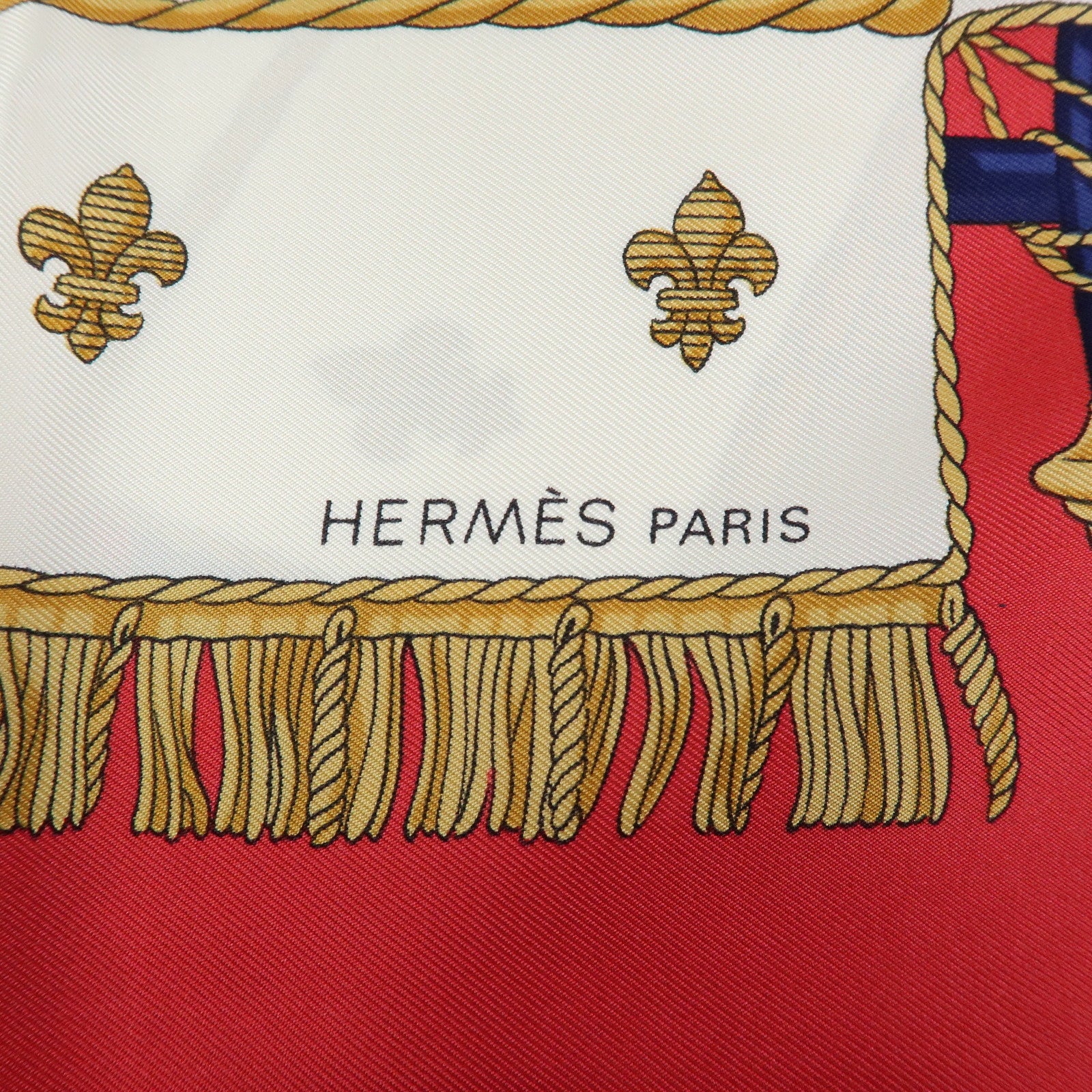 HERMES Carre 90 Silk 100% Scarf VUE DU CARROSSE DE LA GALERE White