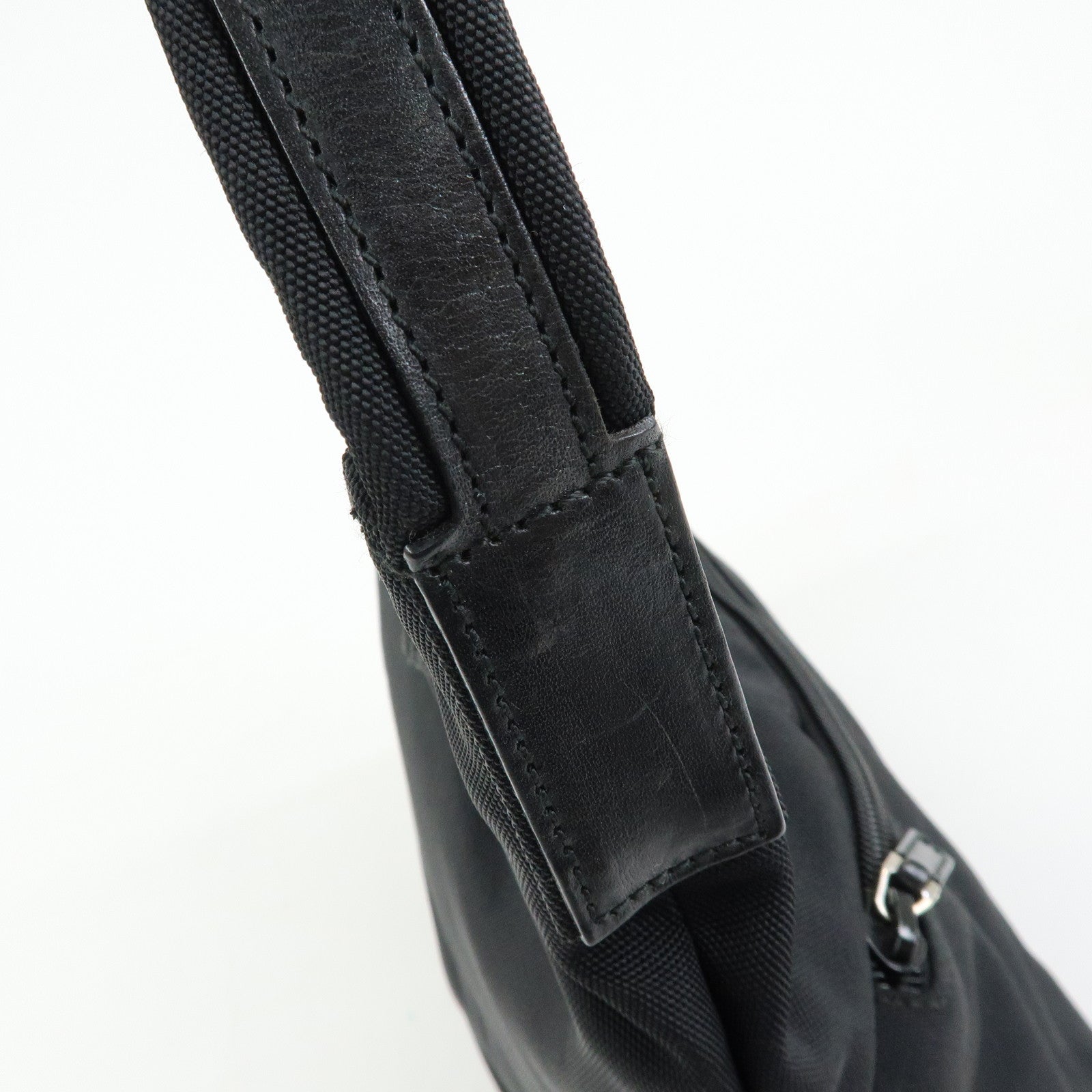 GUCCI GG Nylon Leather Shoulder Bag Black 001・3386