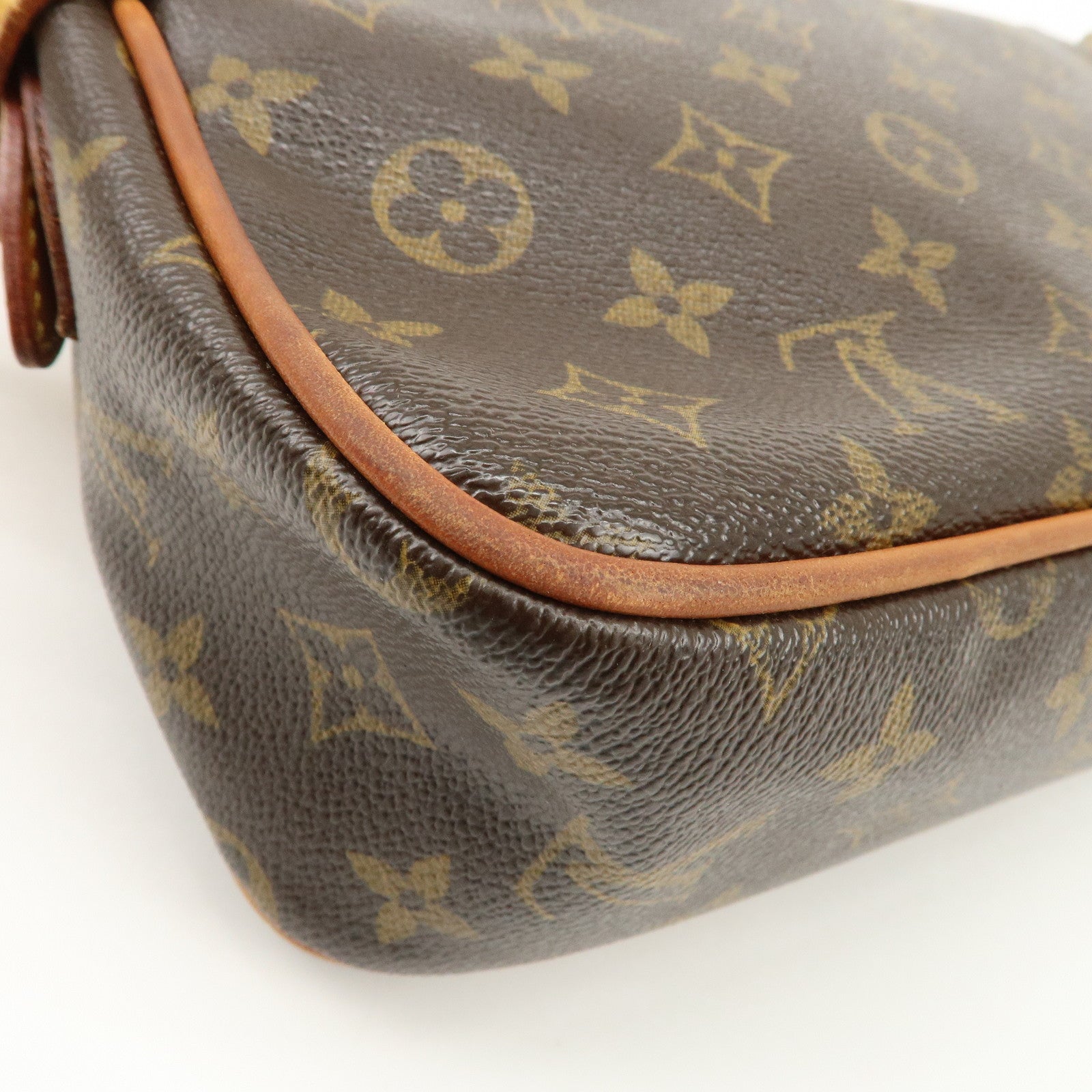 Louis Vuitton Monogram Hudson PM Shoulder Bag Brown M40047