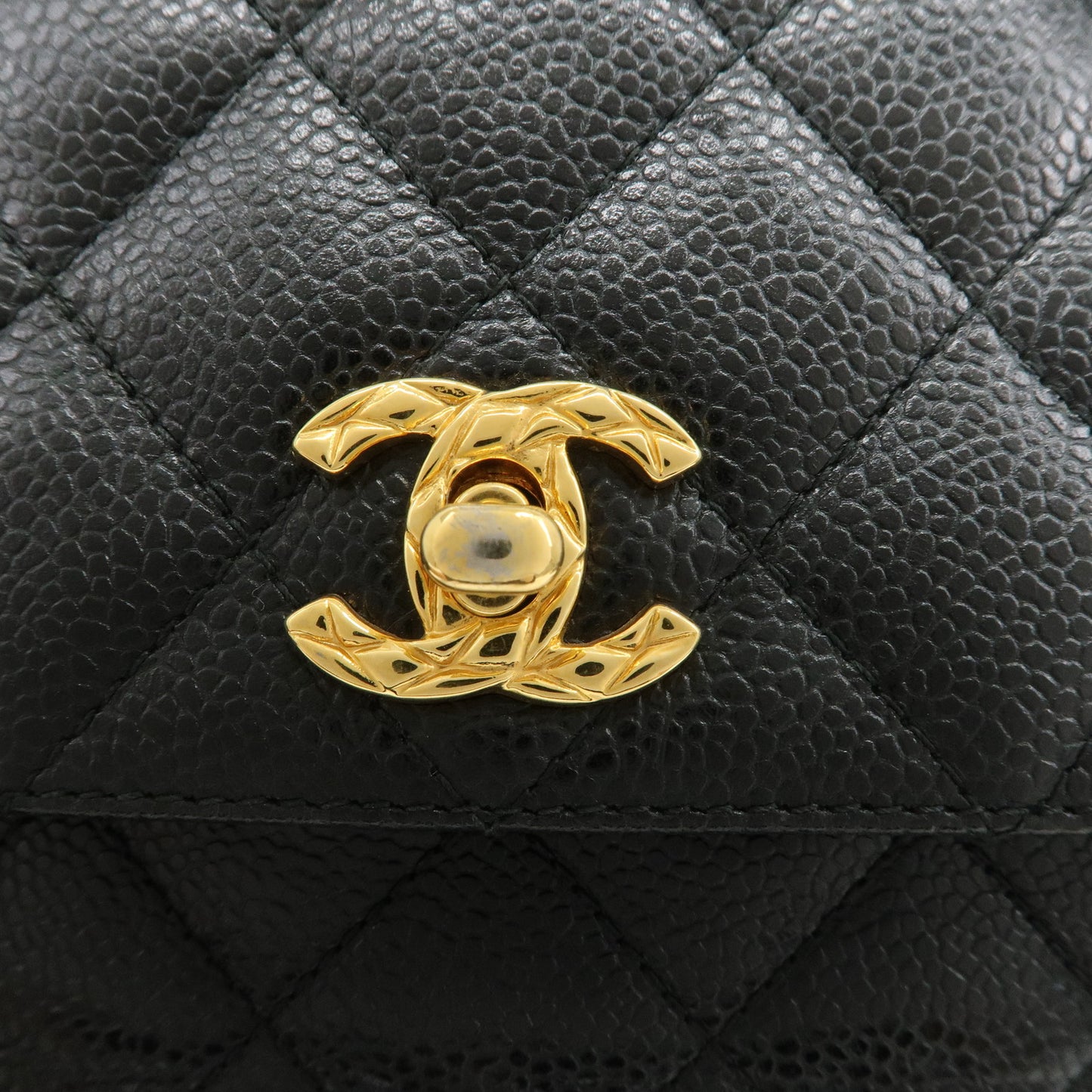 CHANEL Matelasse Caviar Skin Shoulder Bag Black 2944818