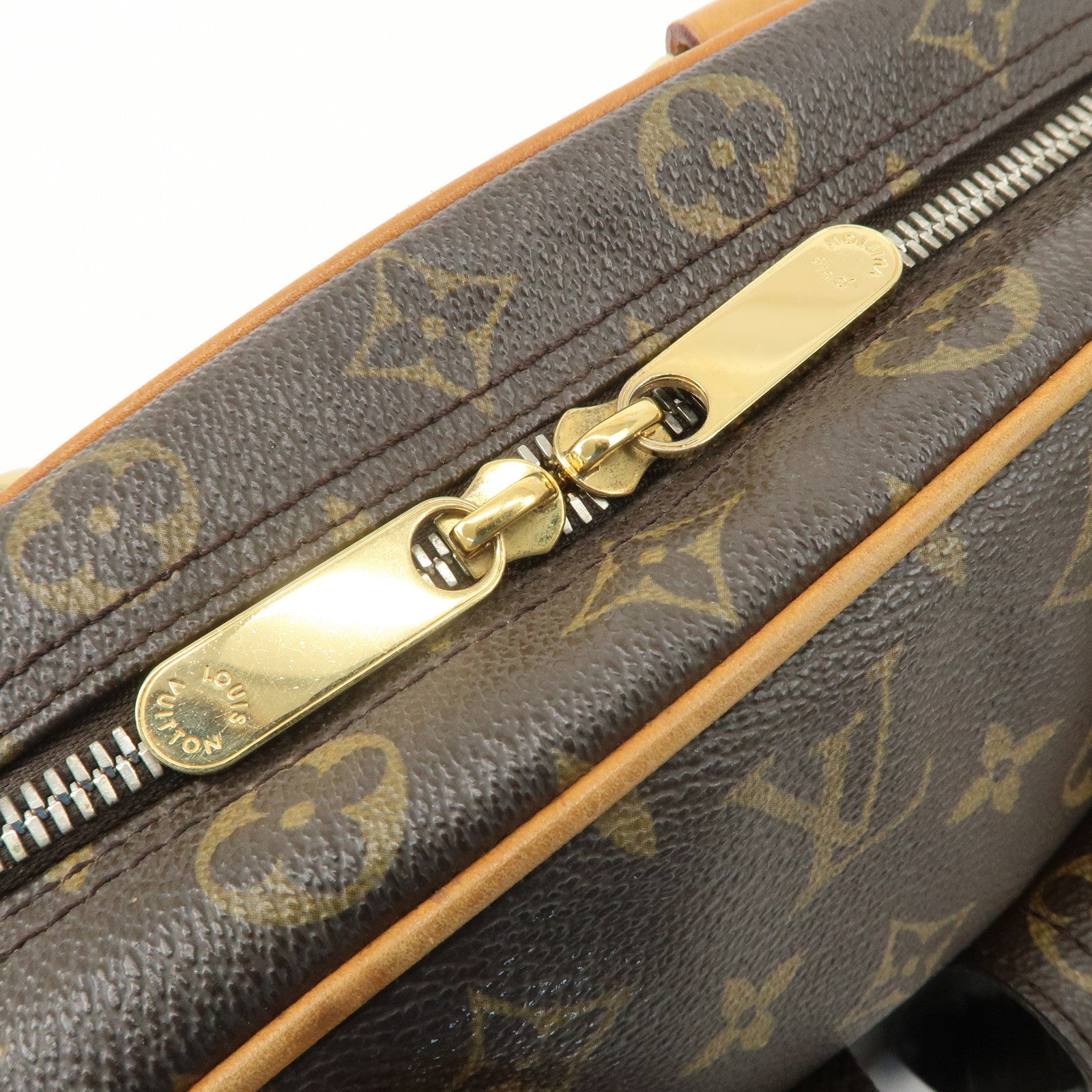 Louis Vuitton Monogram Manhattan PM Hand Bag M40026